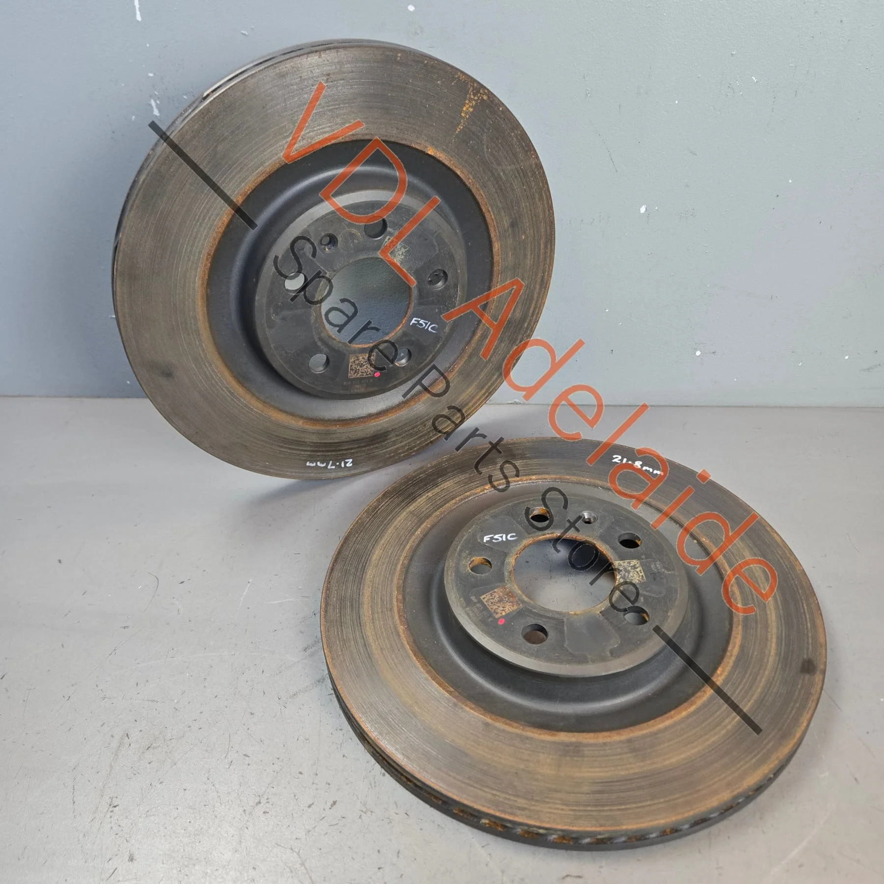 Audi S5 S4 B9 Rear Brake Disc Rotor Set 330x22mm 8W0615601K 80% remaining life