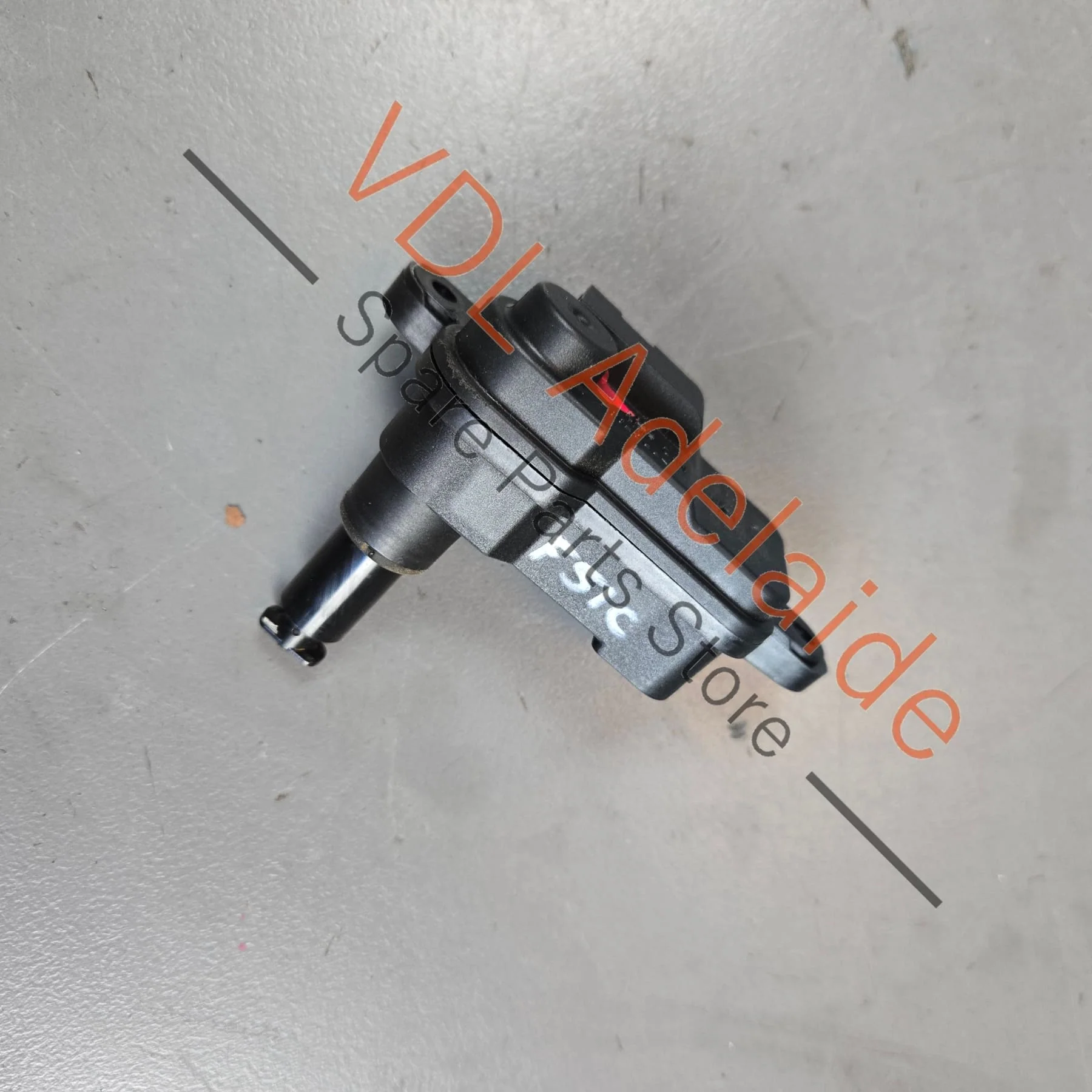 Audi A5 S5 B9 Actuator for Fuel Filler Door Lid Cap With Emergency Release 8V0862159A 8V0862159B