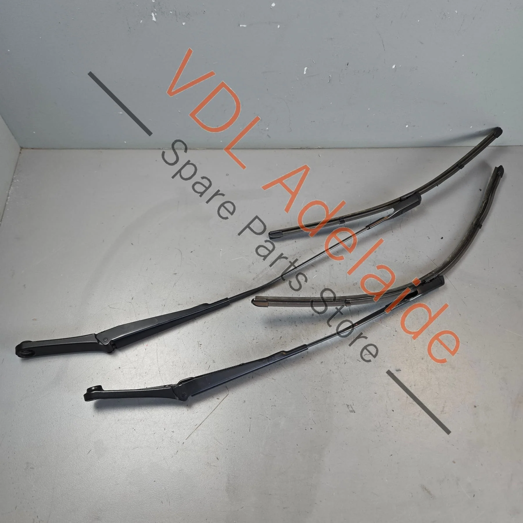 Audi A4 A5 Windscreen Wiper Arm Set Left & Right 8W2955407 8W2955408 8W2998002