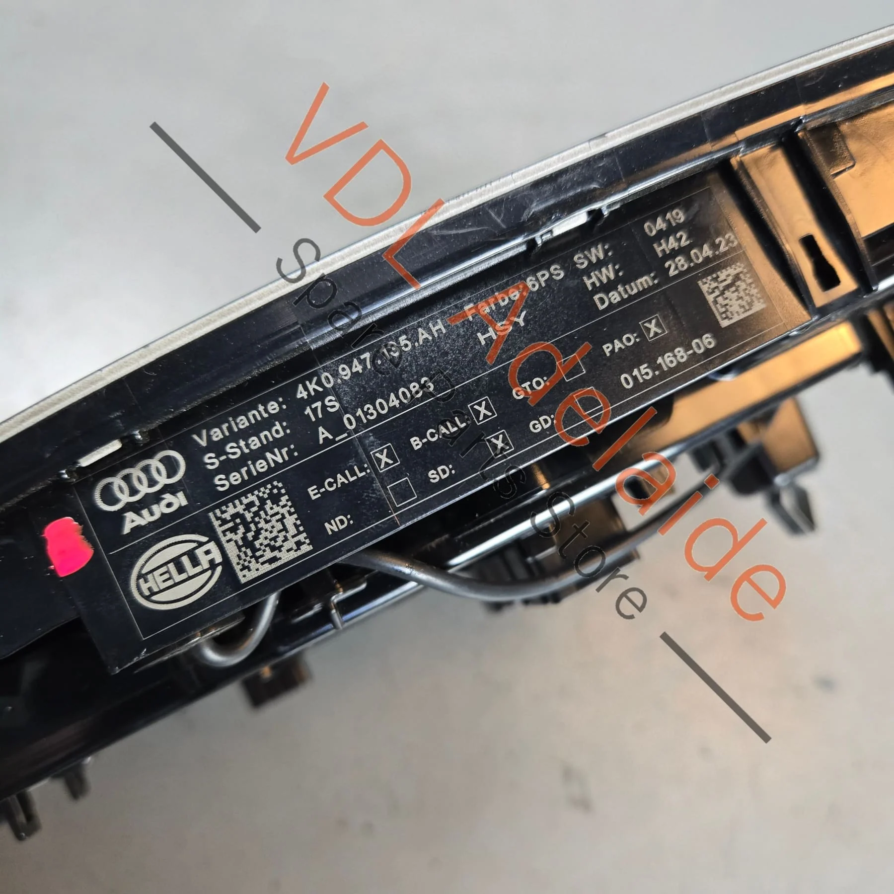 Audi S5 Overhead Reading Light with Sunroof Switch 4K0947135AH 6PS - Image 5
