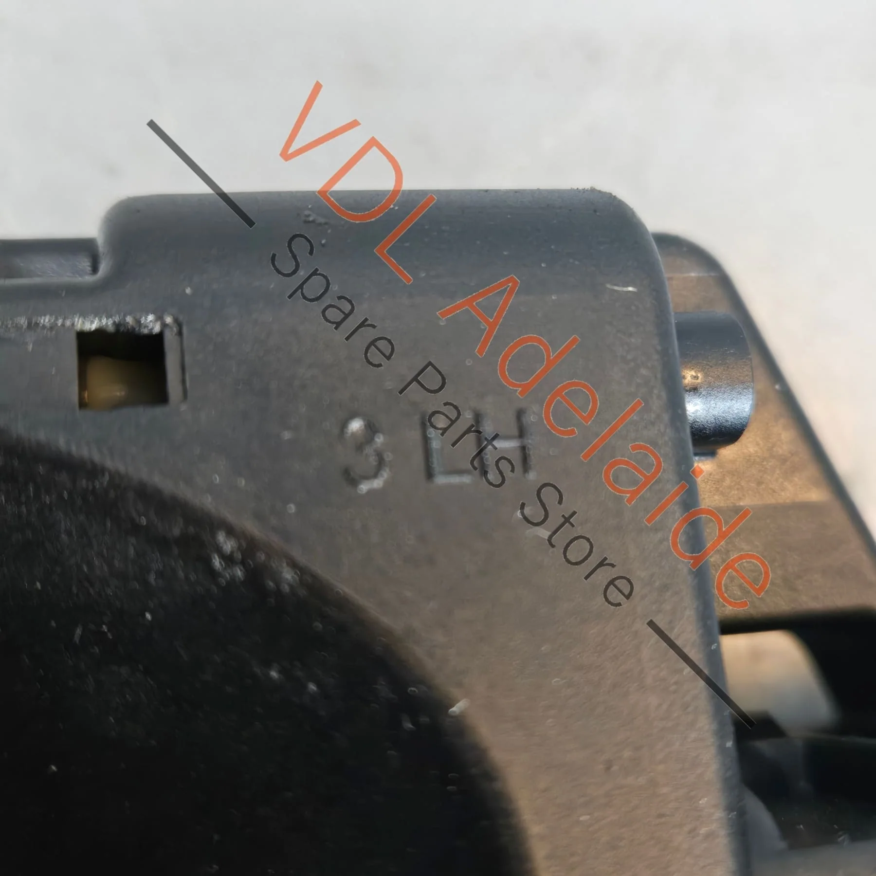 Audi A4 A5 A7 Door Handle Mounting Bar Assembly Left 8W0837811A 8W0837205B - Image 3