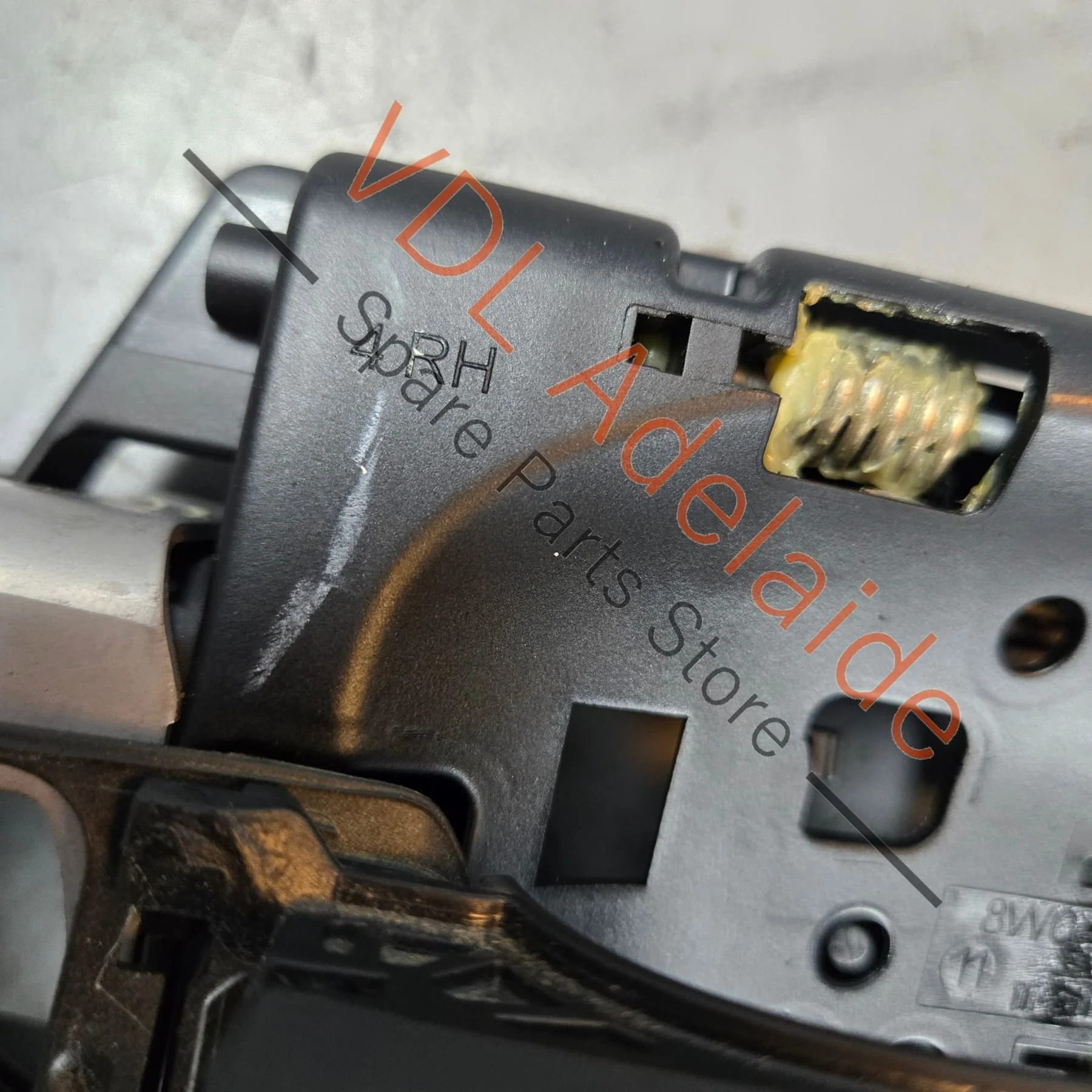 Audi A4 A5 A7 Door Handle Mounting Bar Assembly Right Driver 8W0837812A 8W0837206B - Image 3