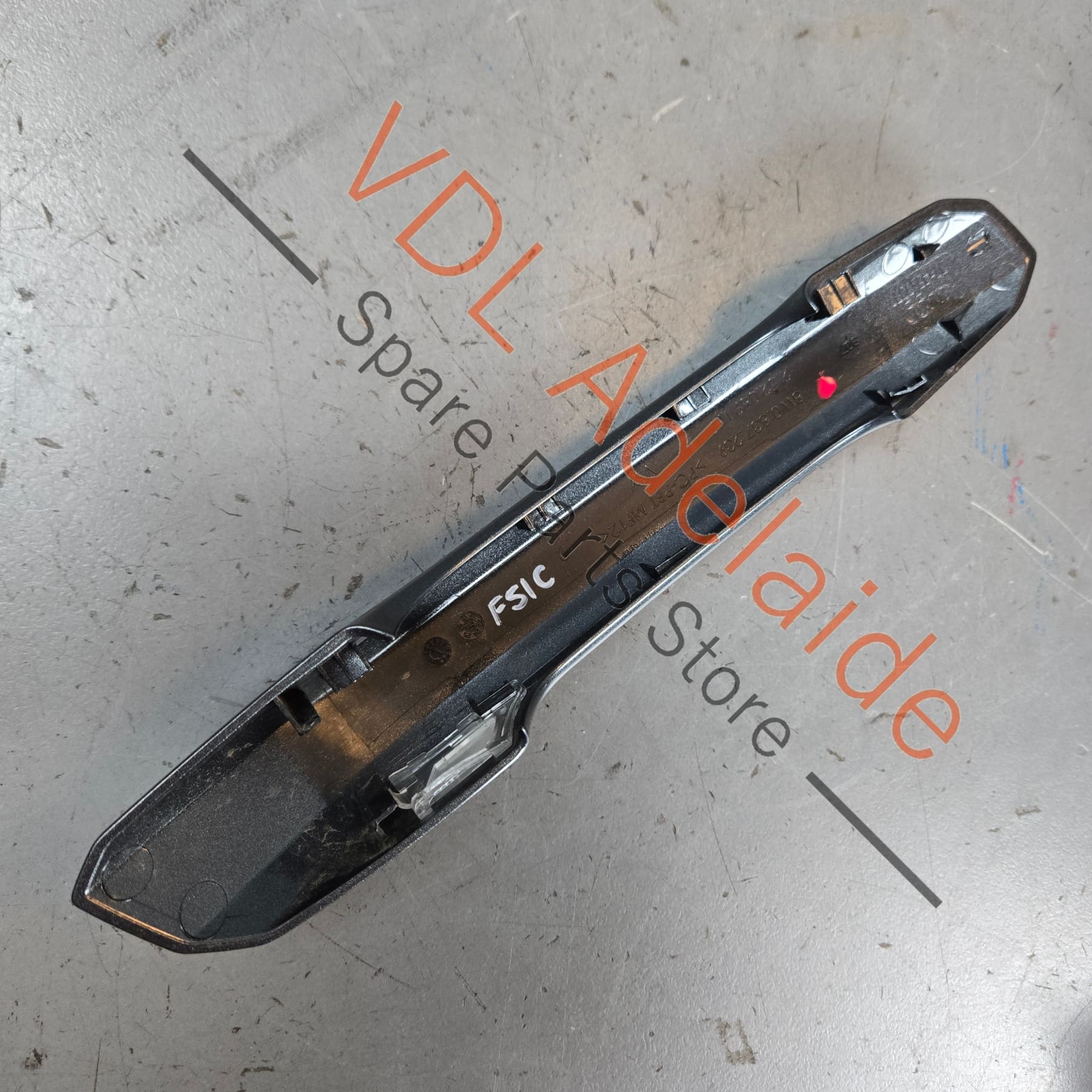 Audi Left Door Handle Cover Trim 8W0837239 Daytona Grey Pearl LZ7S/6Y/Z7S - Image 4