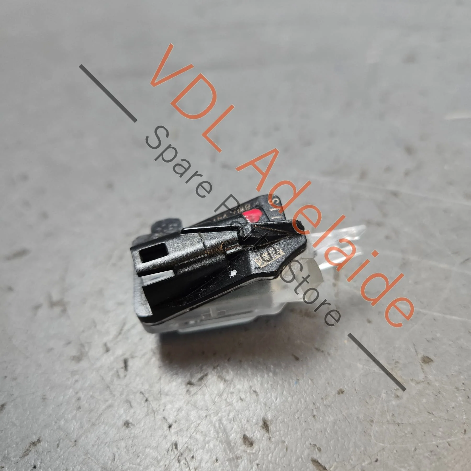 Audi A4 A5 A7 Left Exterior Door Handle Peripheral Puddle Courtesy Light 8W0947133 - Image 3