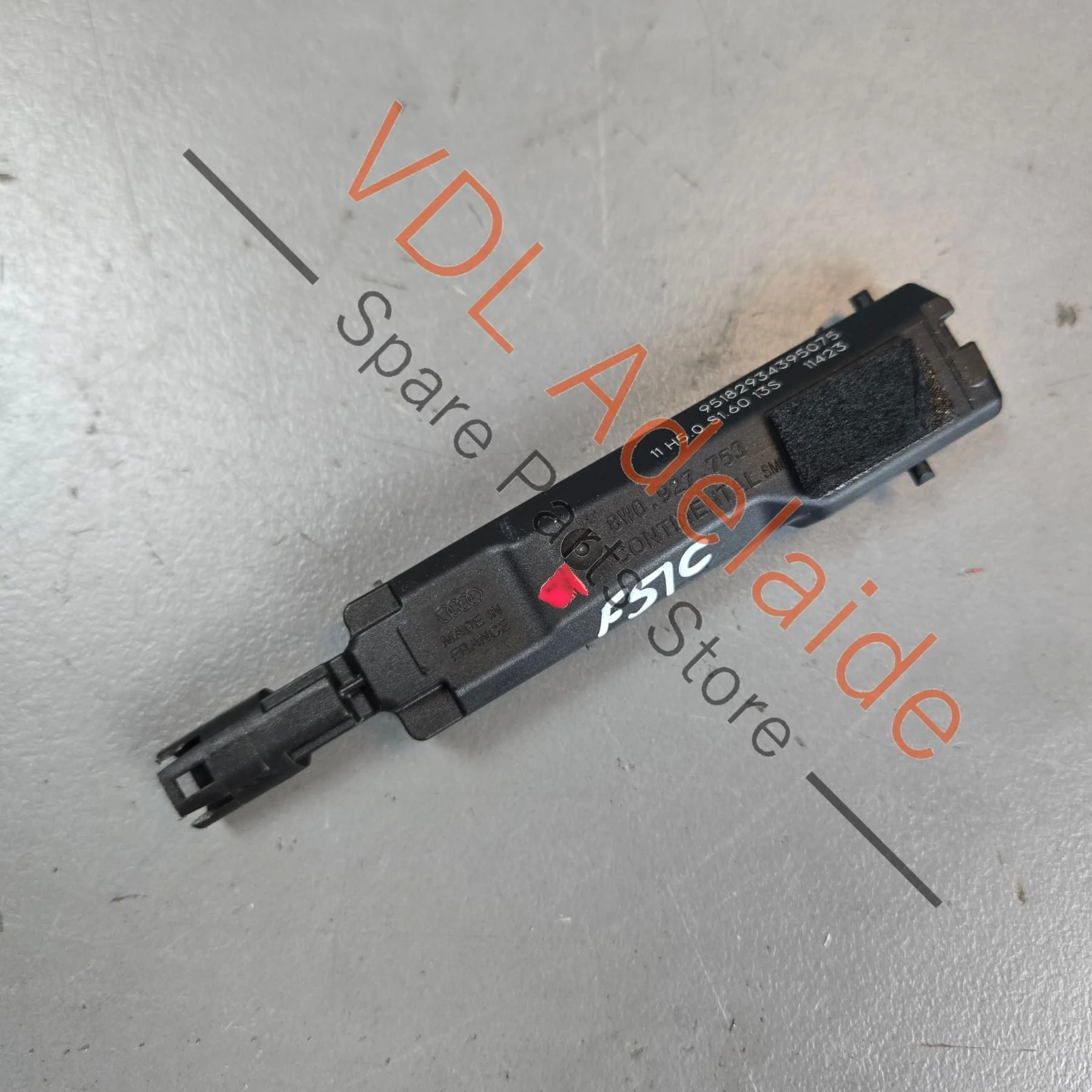 Audi A4 A5 Q5 Door Handle Sensor for Keyless Entry Left 8W0927753