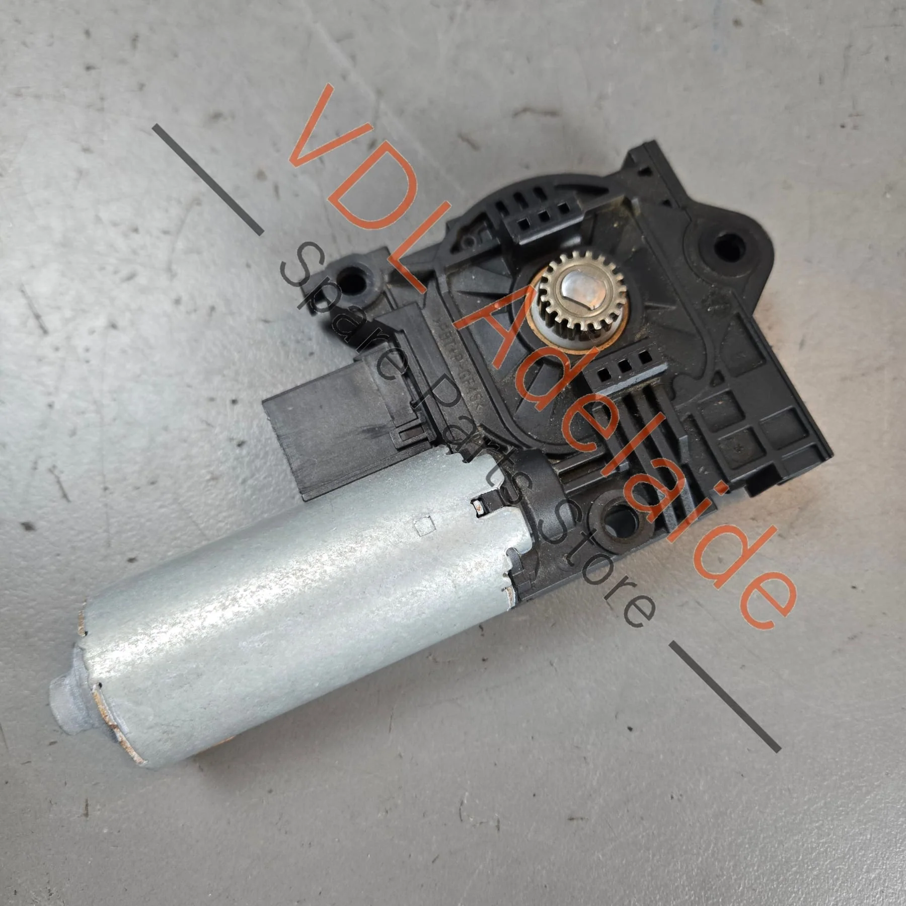 Audi RS5 F5 B9 Sliding Roof Sunroof Motor 4M0959591B - Image 4