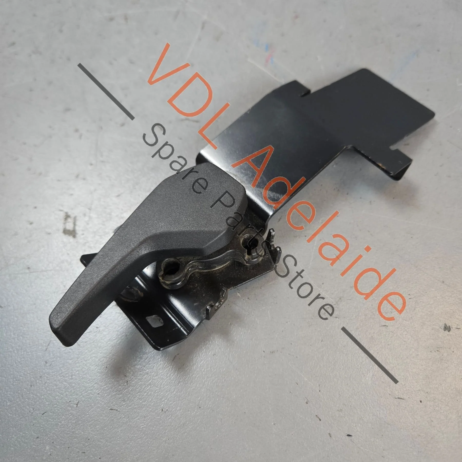 Audi A5 S5 RS5 Bonnet Release Handle with bracket 8W0823661D
