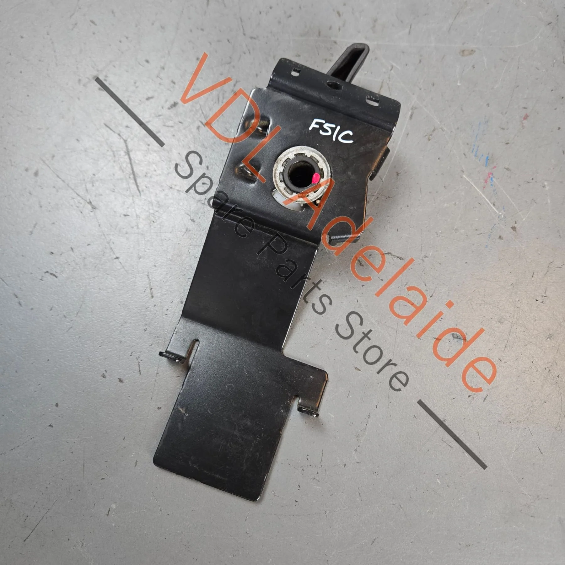 Audi A5 S5 RS5 Bonnet Release Handle with bracket 8W0823661D - Image 3