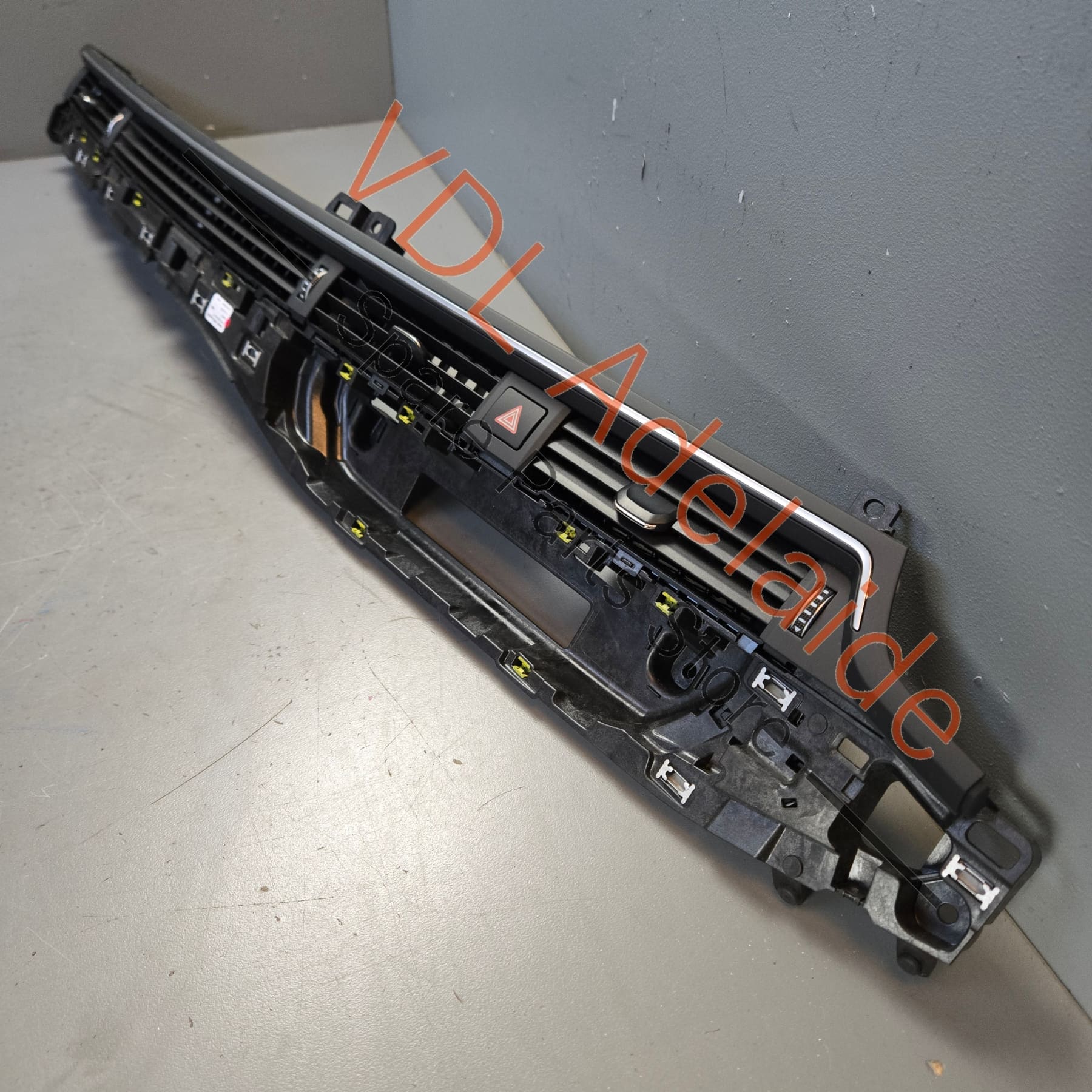 Audi A4 A5 B9 Centre Dashboard Air Vent for RHD 8W2820901B