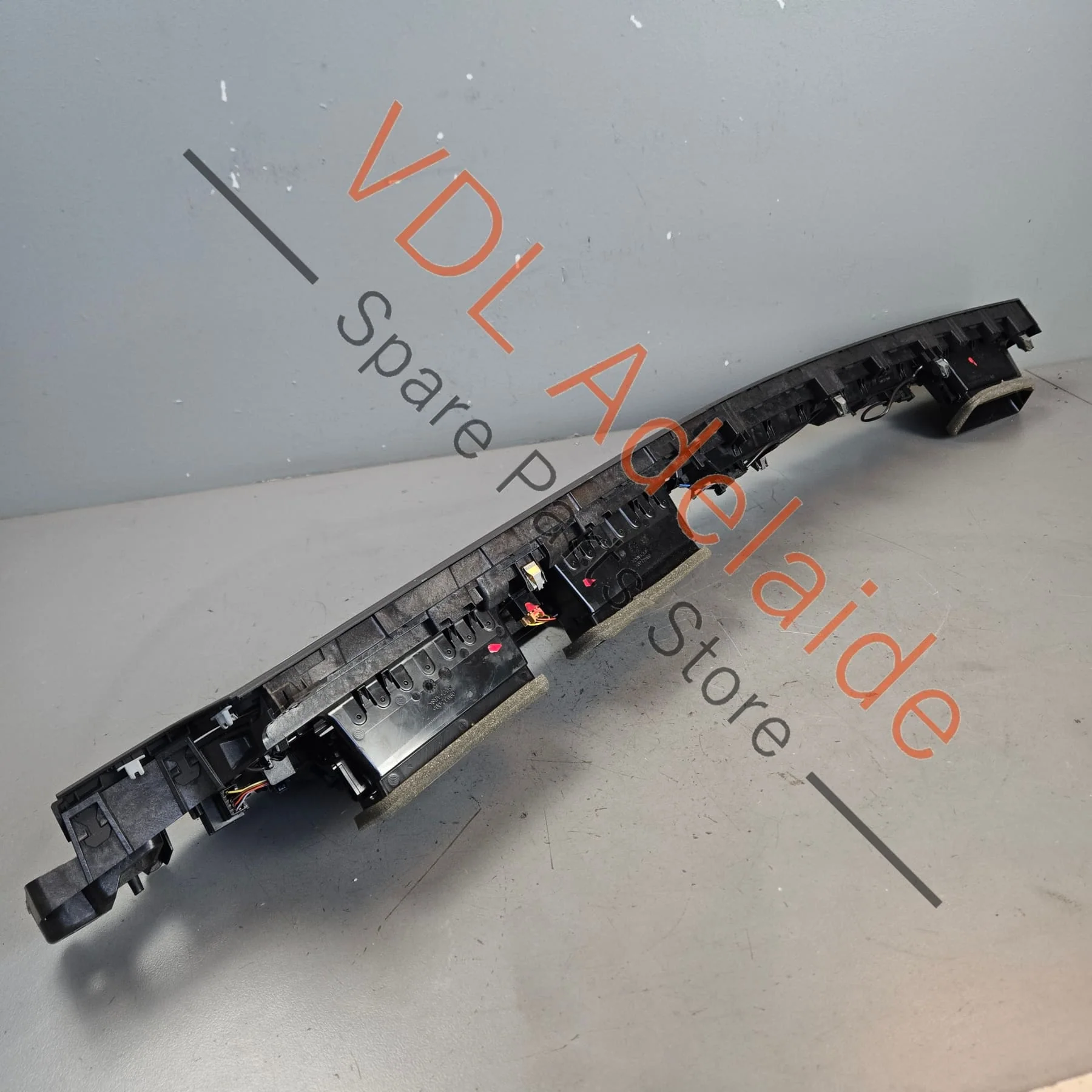 Audi A4 A5 B9 Centre Dashboard Air Vent for RHD 8W2820901B - Image 7