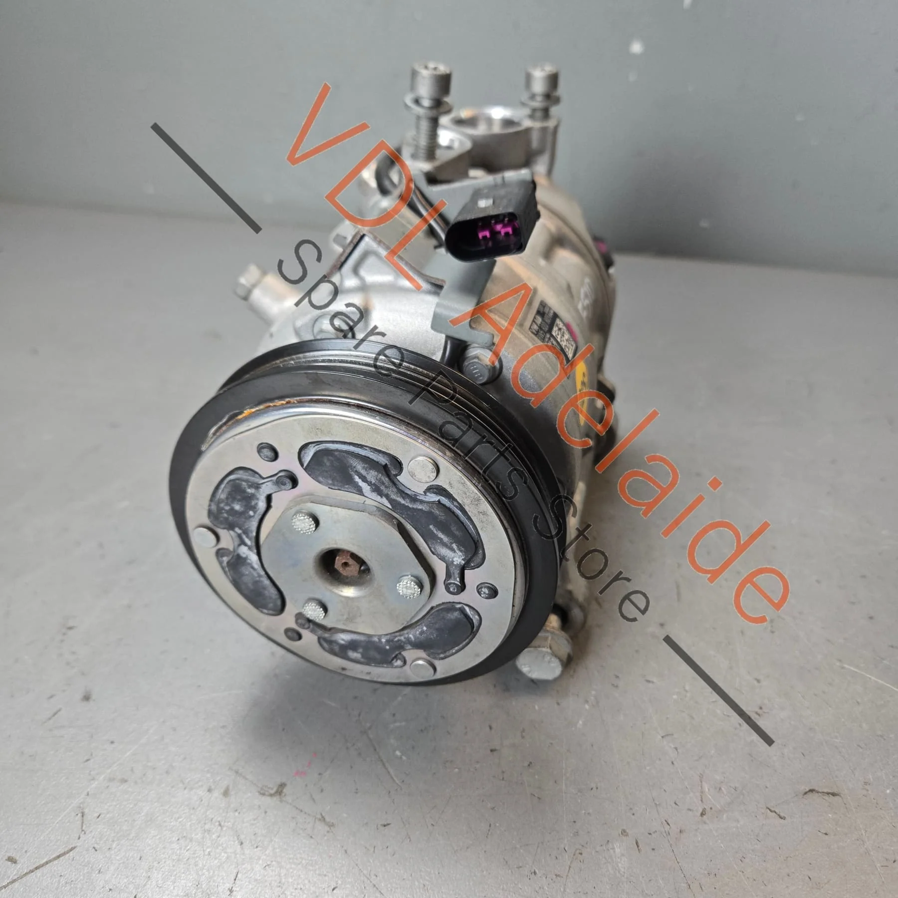 Audi A4 A5 RS4 RS5 F5 B9 AC Compressor Denso 8W5820803 - Image 3