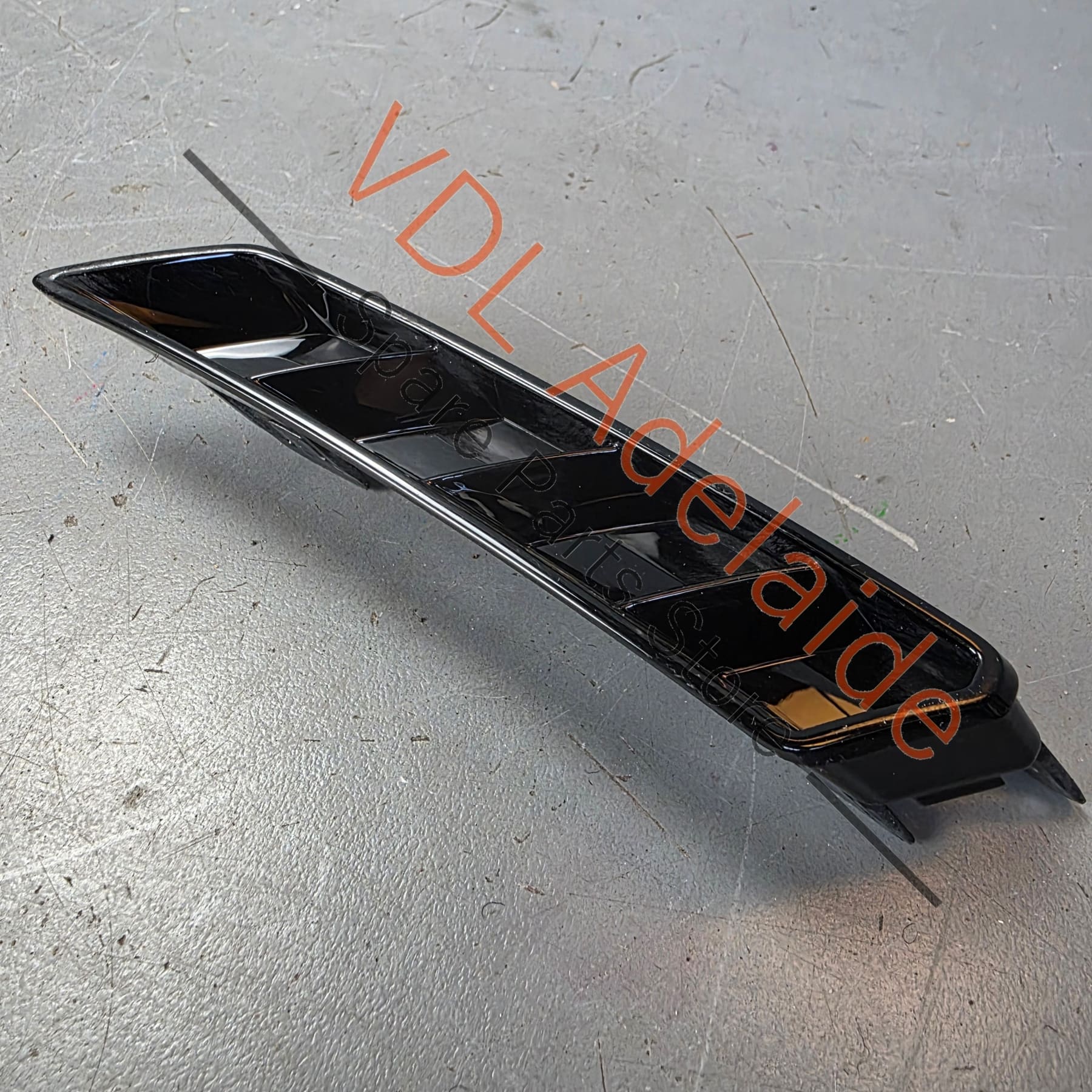 Audi RS5 Rear Bumper Gloss Black Trim Right Corner 8W6807824B 9B9