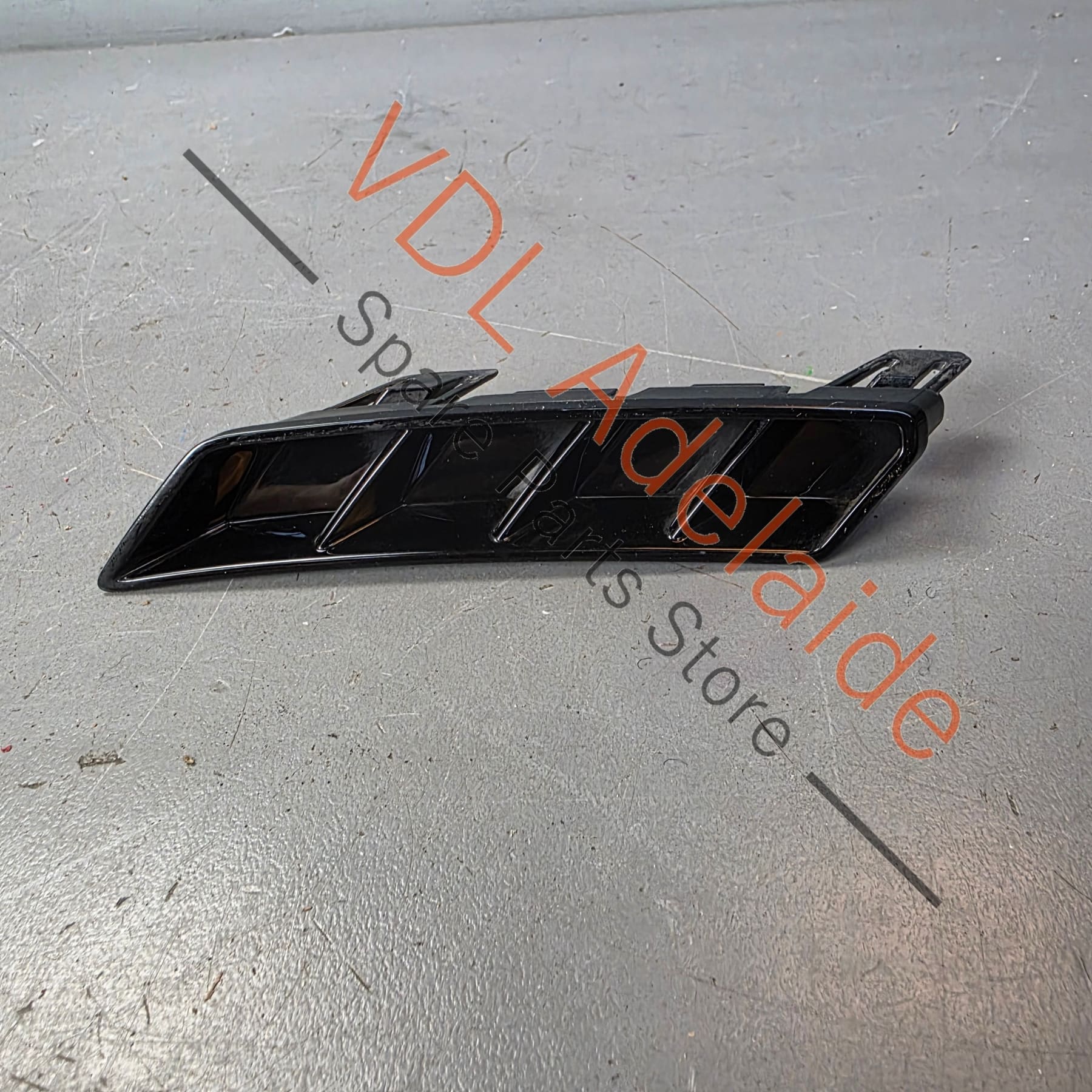 Audi RS5 Rear Bumper Gloss Black Trim Right Corner 8W6807824B 9B9 - Image 5