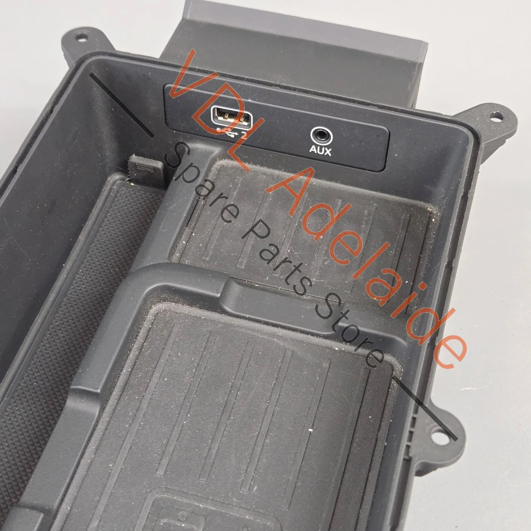 Audi RS5 F5 B9 Wireless Phone Charger in Centre Console 8W0864981D 8W0035708 - Image 2