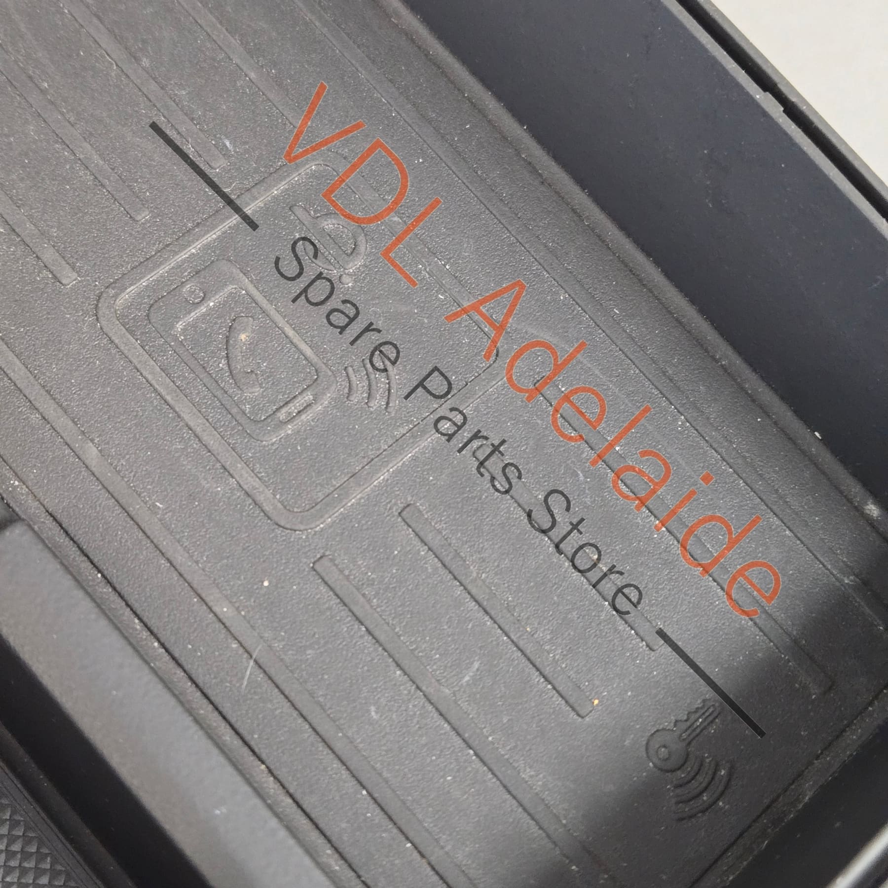 Audi RS5 F5 B9 Wireless Phone Charger in Centre Console 8W0864981D 8W0035708 - Image 3