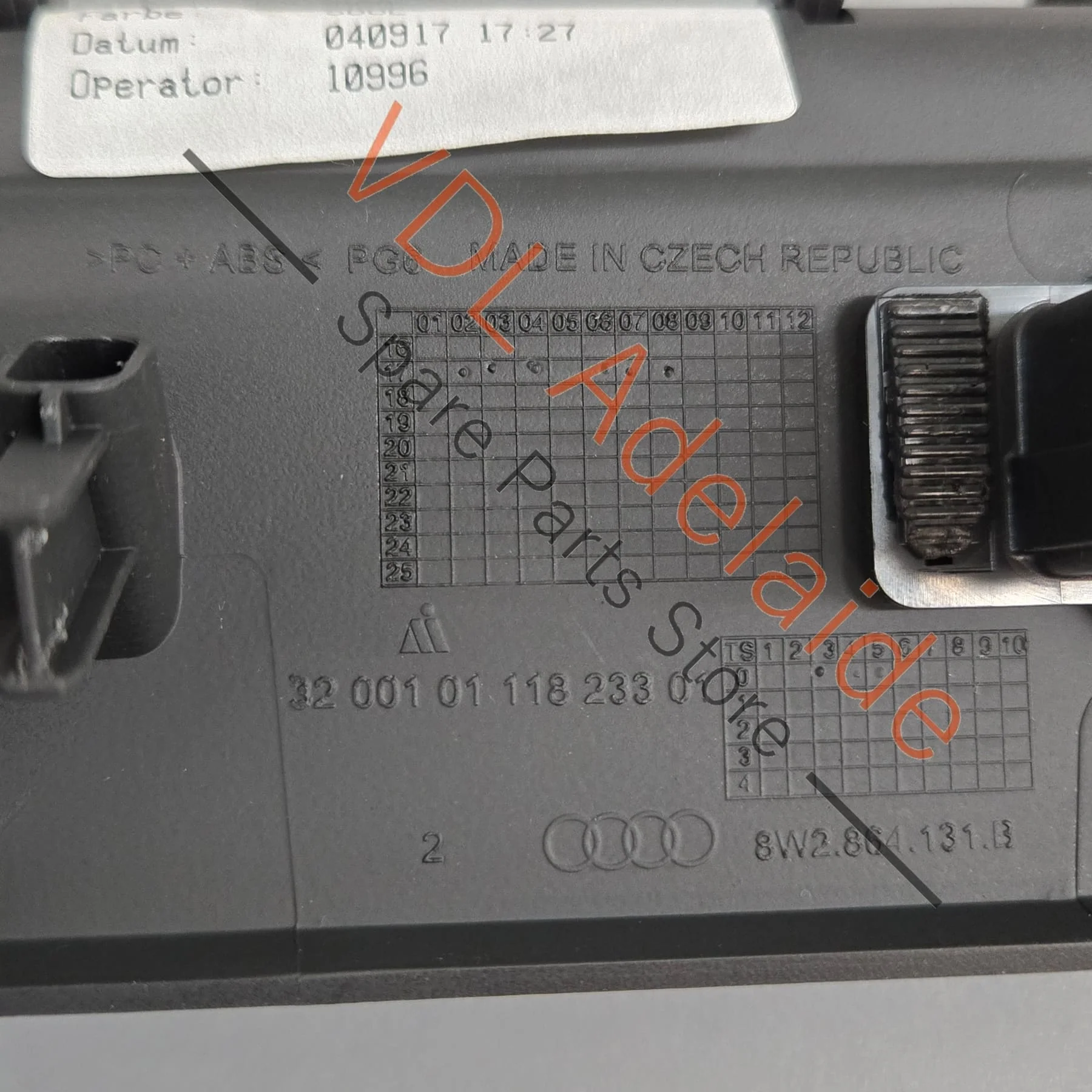 Audi RS5 F5 B9 F5 Centre Console Storage Compartment for RHD with USB Jack 8W2864131B - Image 6