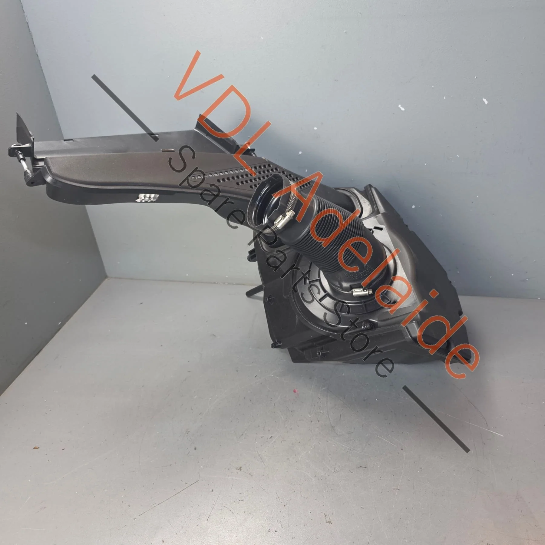 Audi RS4 RS5 B9 2.9 V6 Original OEM Air Filter Assembly 8W0133837R - Image 2