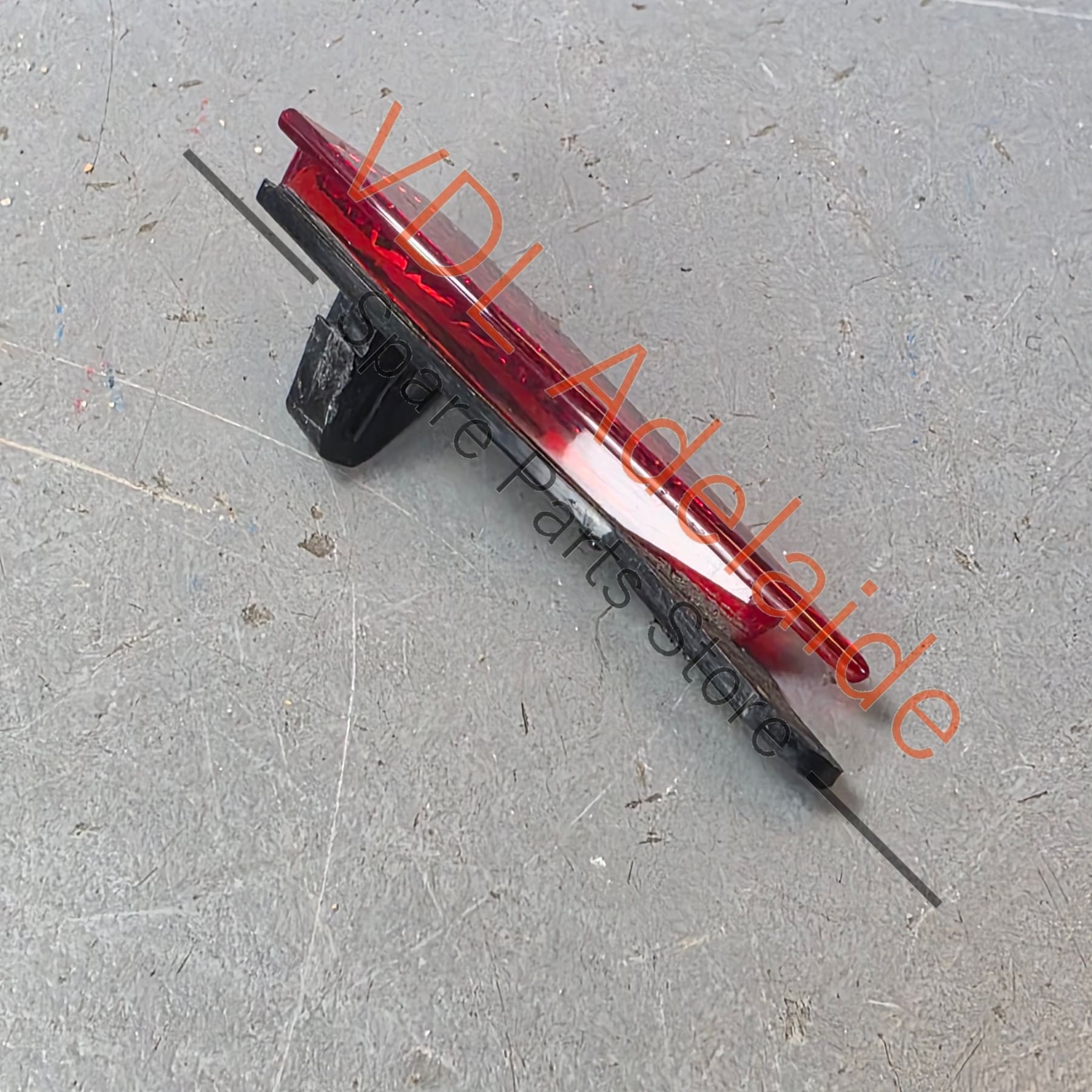 Audi RS5 F5 B9 A5 S5 Rear Right Inner Reflector 8W6945106D - Image 2