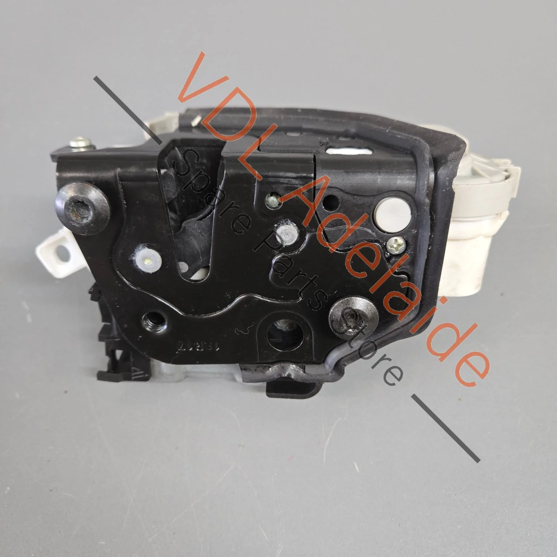 Audi VW Door Lock Right 8X2837016B - Image 4