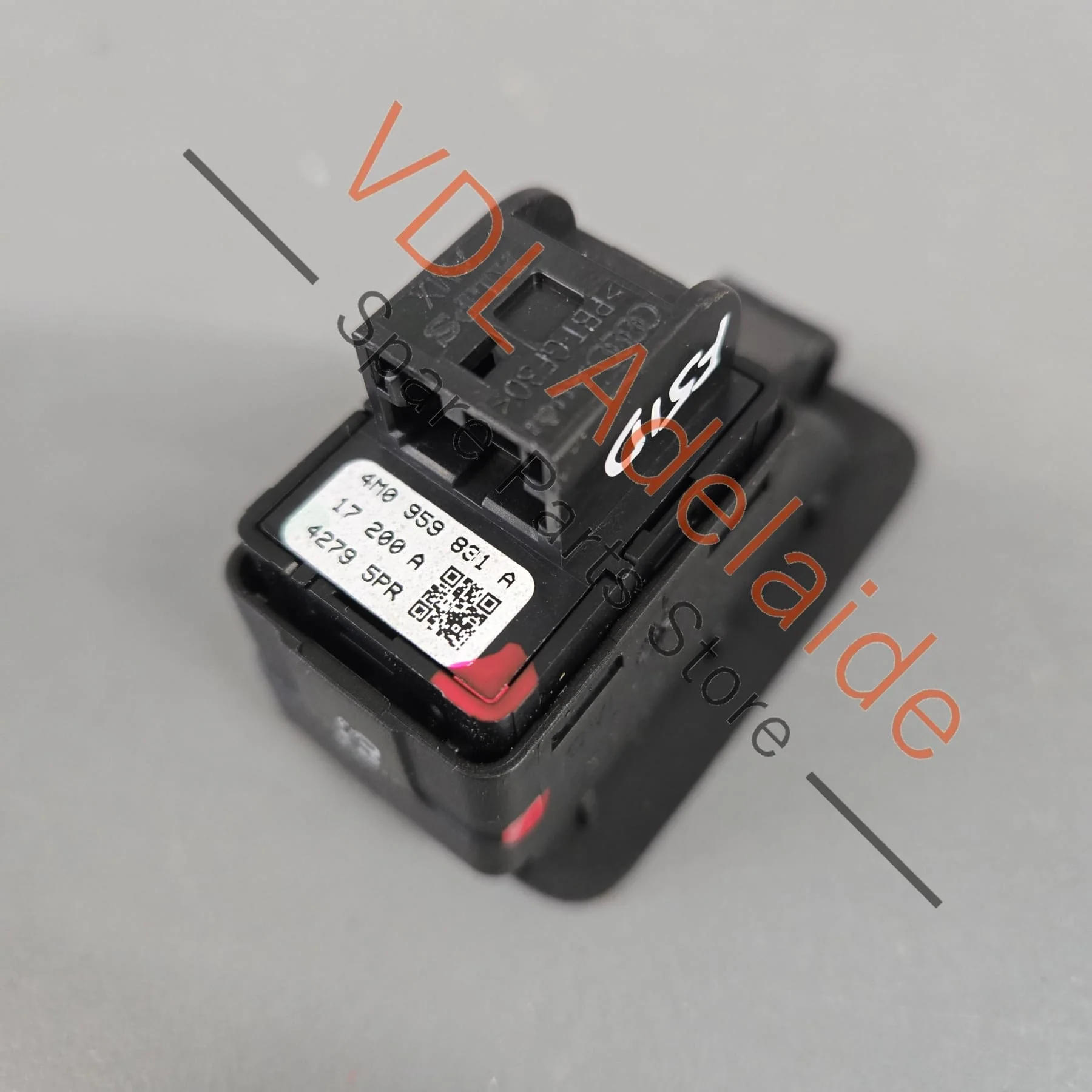 Audi A4 S4 B9 Rear Door Hatch Boot Trunk Open Close Switch 4M0959831A 8W2959830 - Image 3