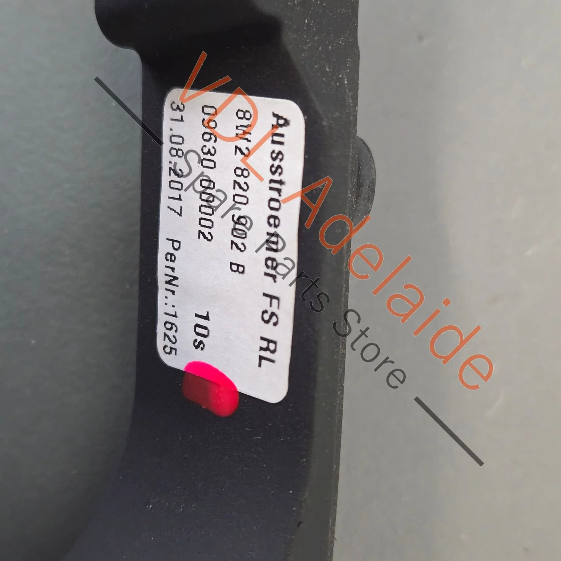 Audi A4 S4 B9 RHS Right Dashboard Air Vent for Air Conditioning 8W0820902B - Image 4