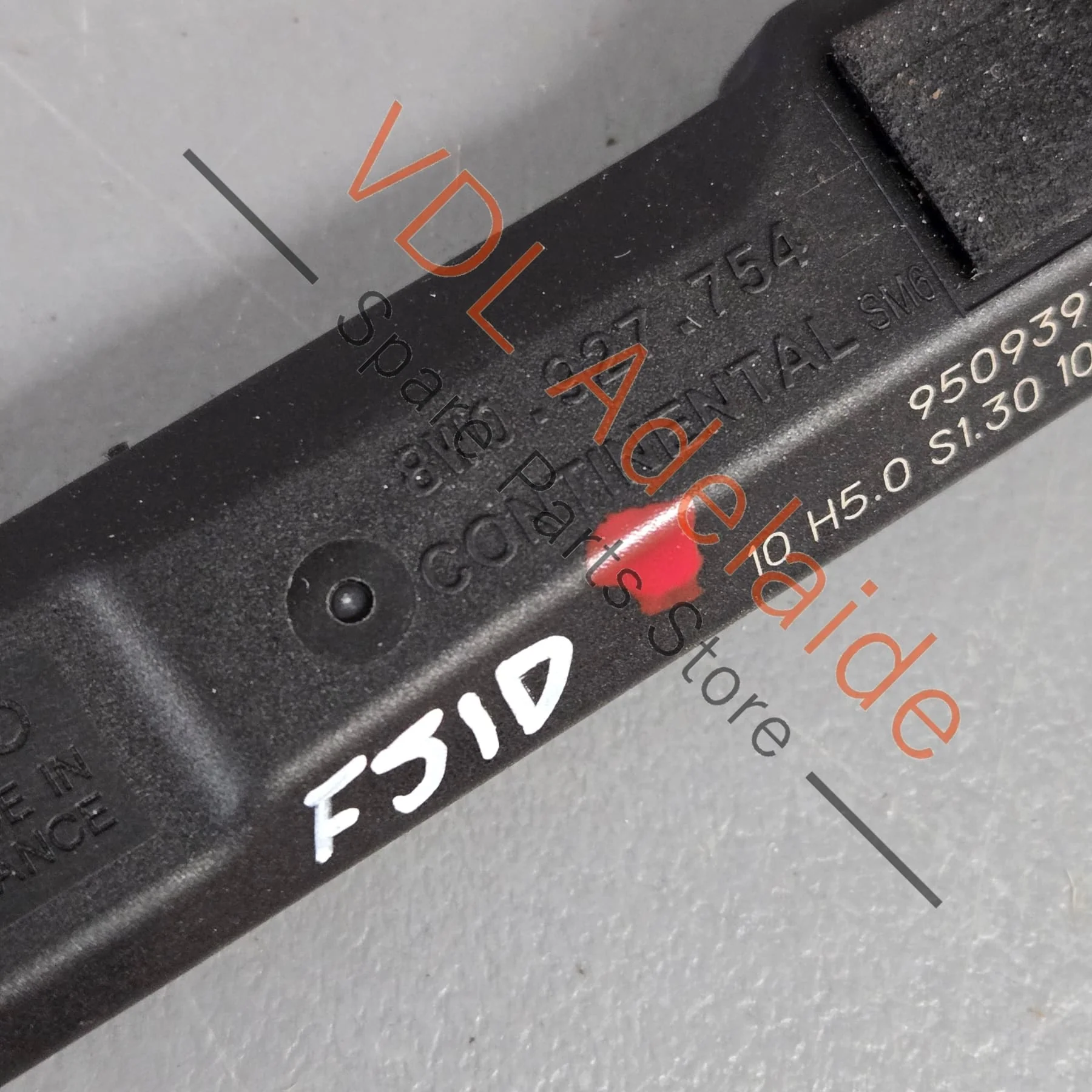 Audi RS5 F5 B9 Right Side Door Handle Keyless Entry Sensor 8W0927754 - Image 2