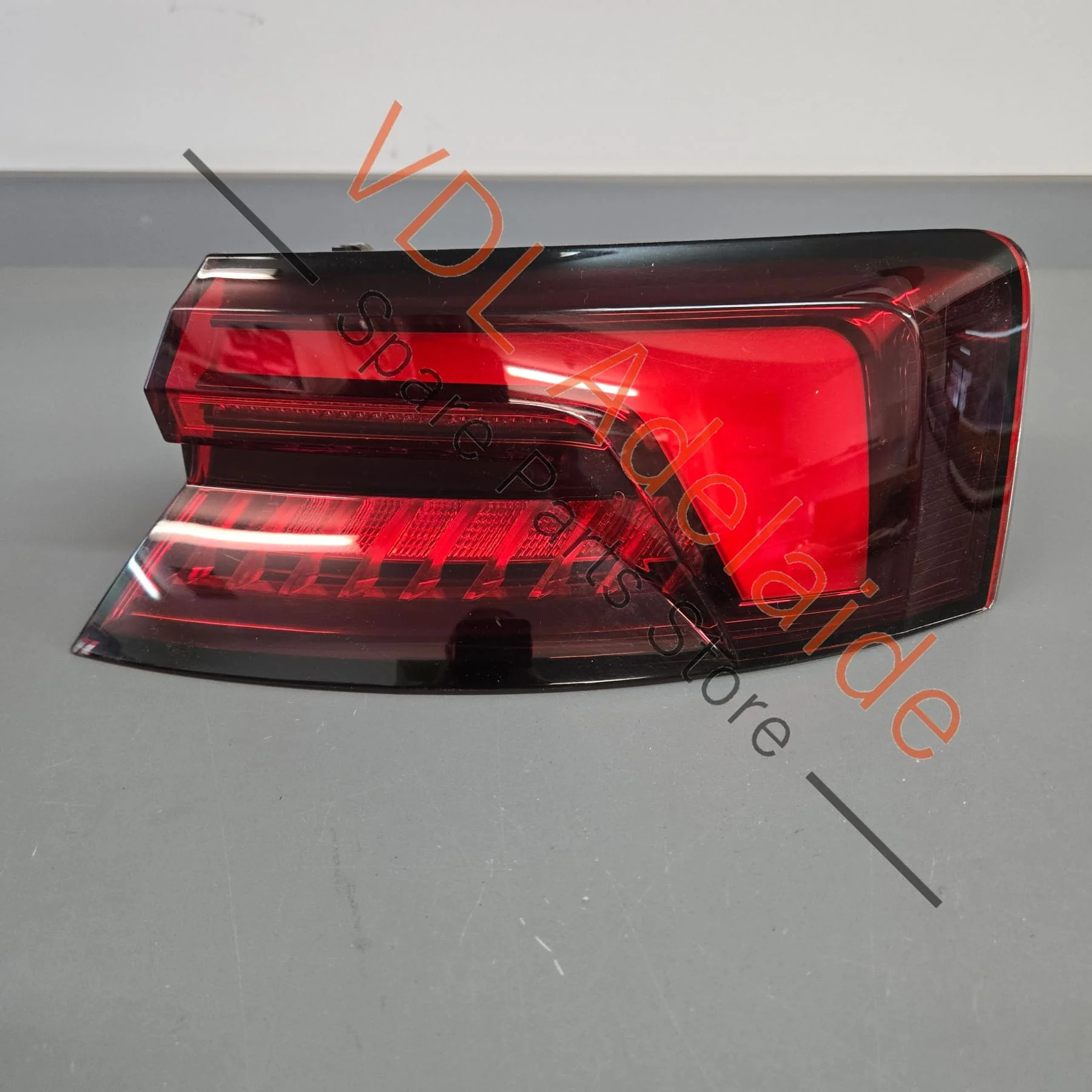 Audi RS5 Rear Right Outer Tail Lamp Light LED 8W6945092J 8W6945092P