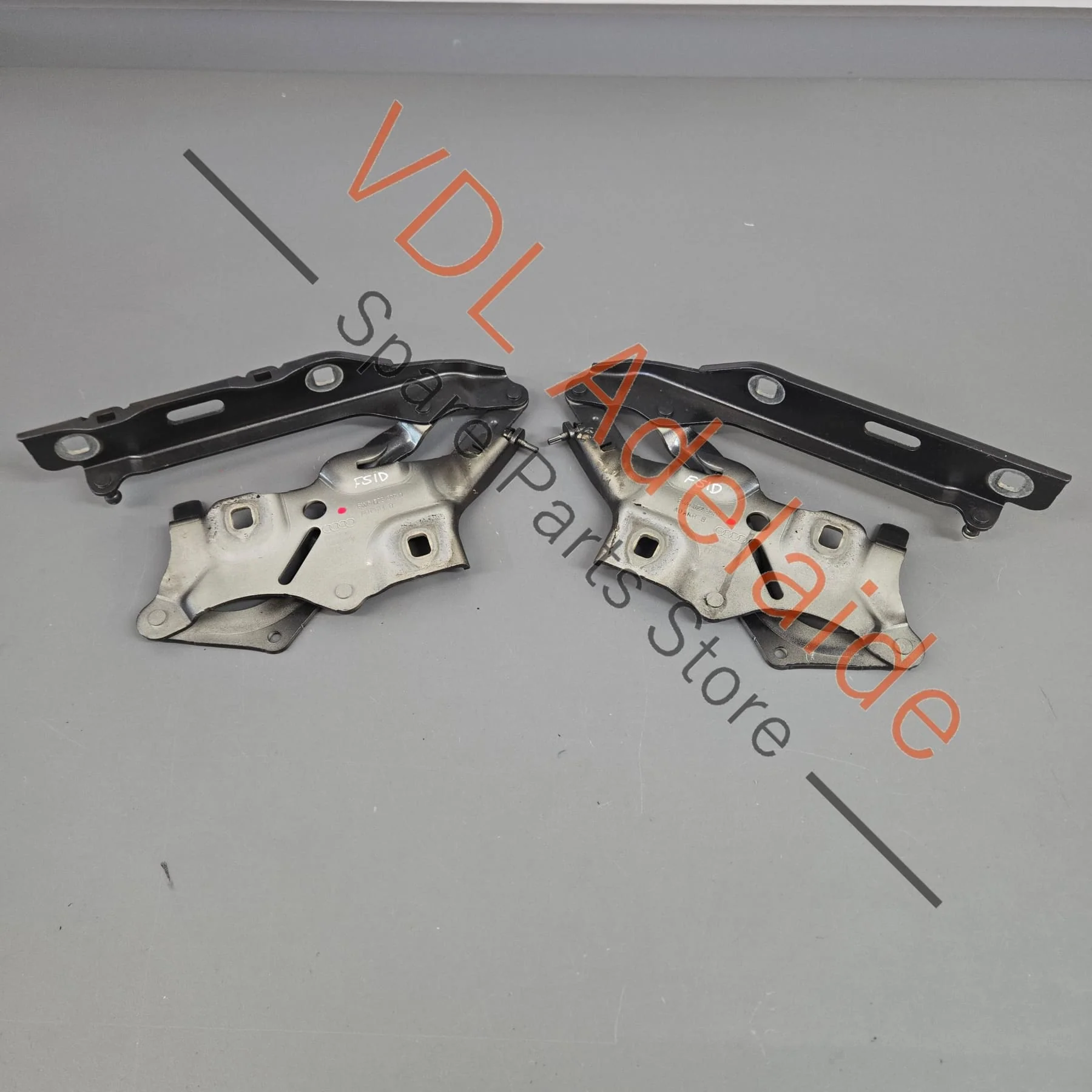 Audi A5 S5 RS5 B9 Pair of Bonnet Hinges 8W6823301D 8W6823302D
