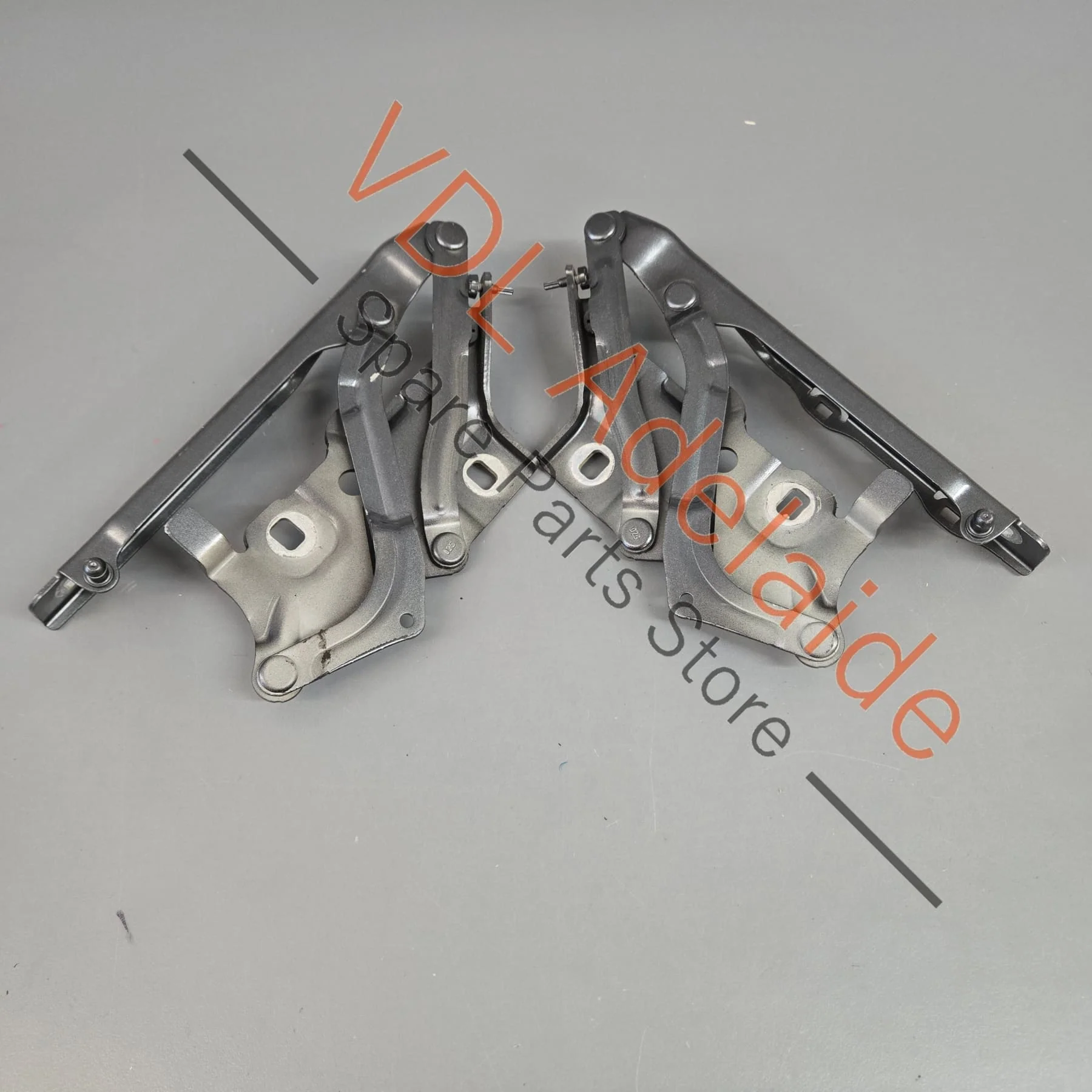 Audi A5 S5 RS5 B9 Pair of Bonnet Hinges 8W6823301D 8W6823302D - Image 4