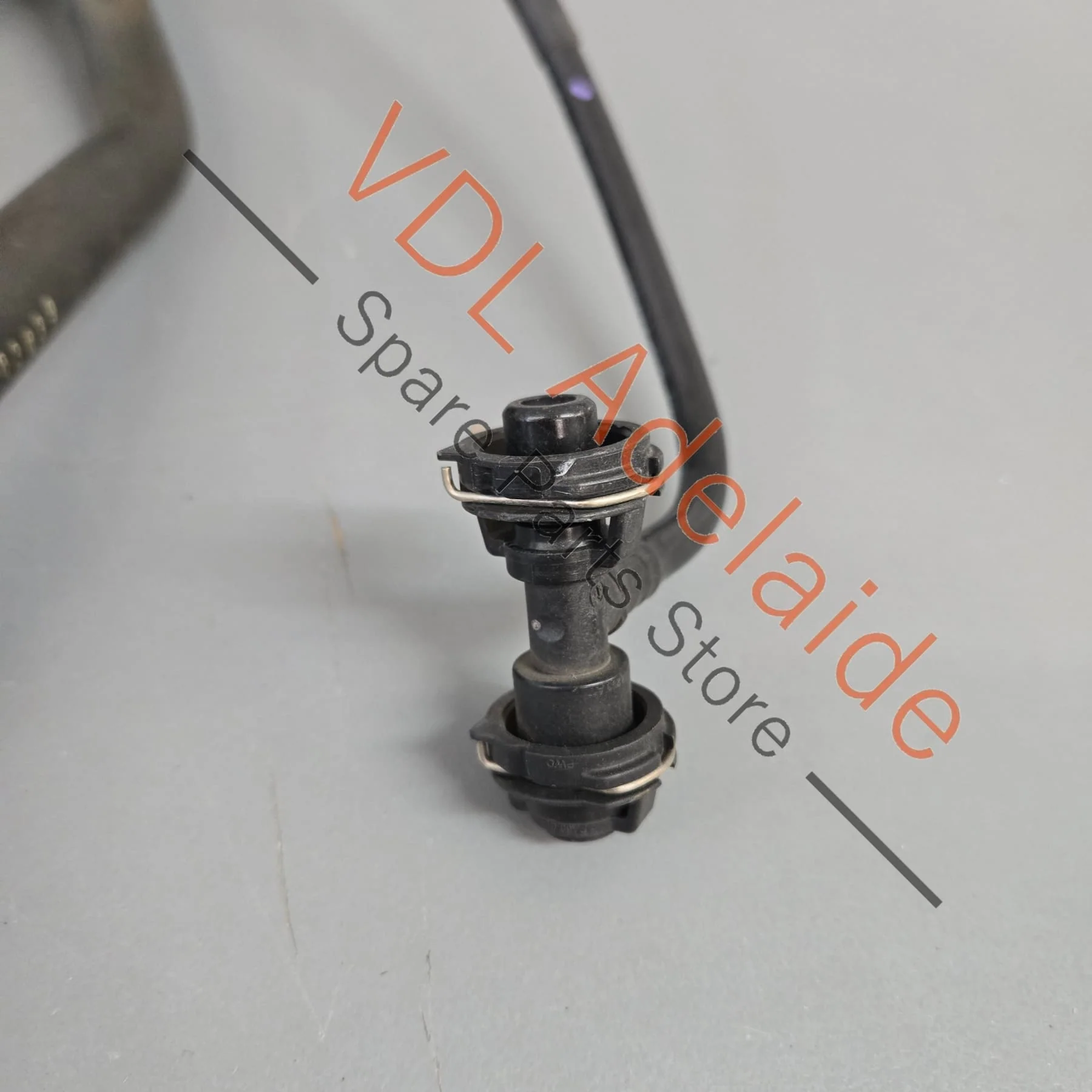 Audi RS5 Coolant Reservoir Bleeder Pipe Hose 8W0122109D - Image 5