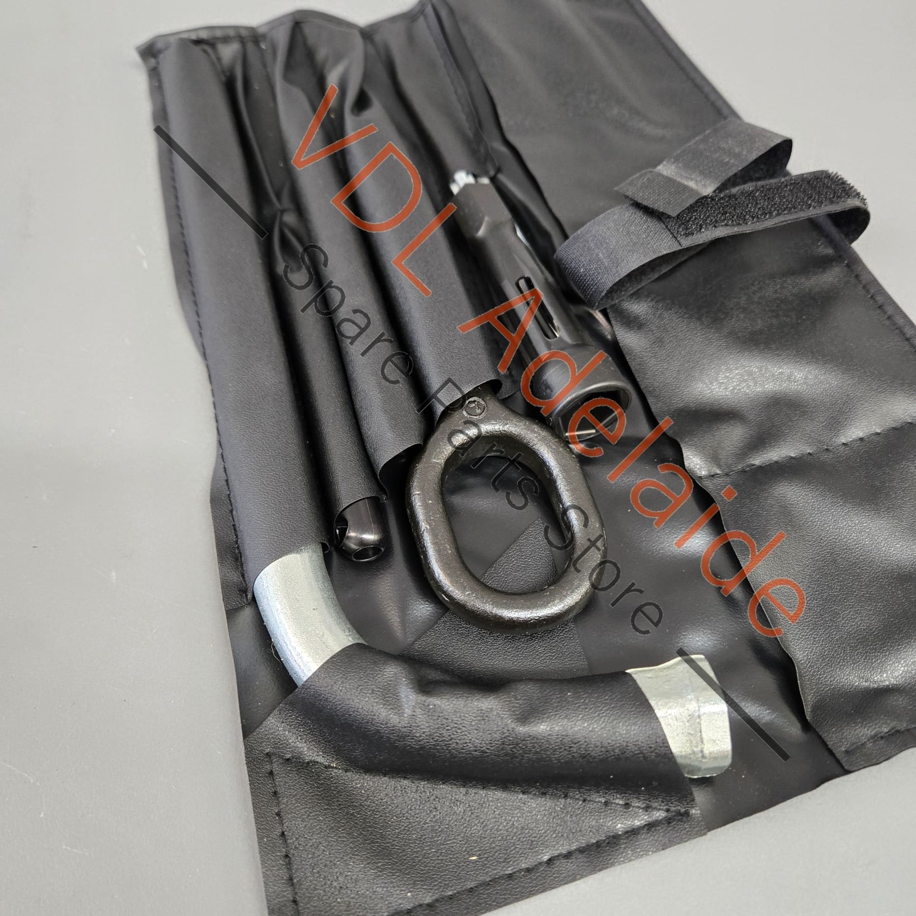 Audi A4 A5 B9 Original Tool Roll Set with Tow Hook 8K0805615 - Image 2