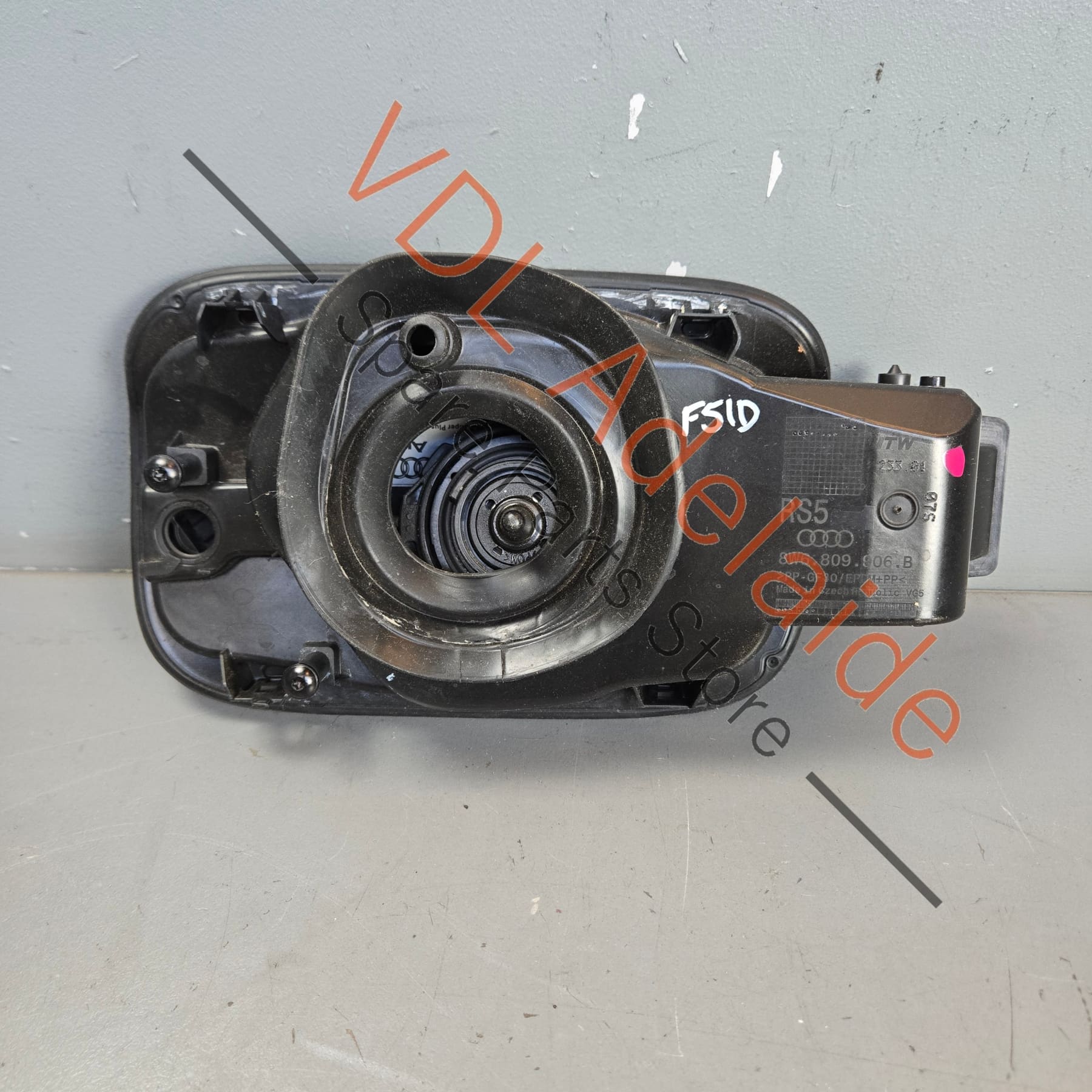 Audi RS5 Petrol Gas Fuel Filler Door Cap Flap Daytona Grey 6Y / Z7S - Image 4