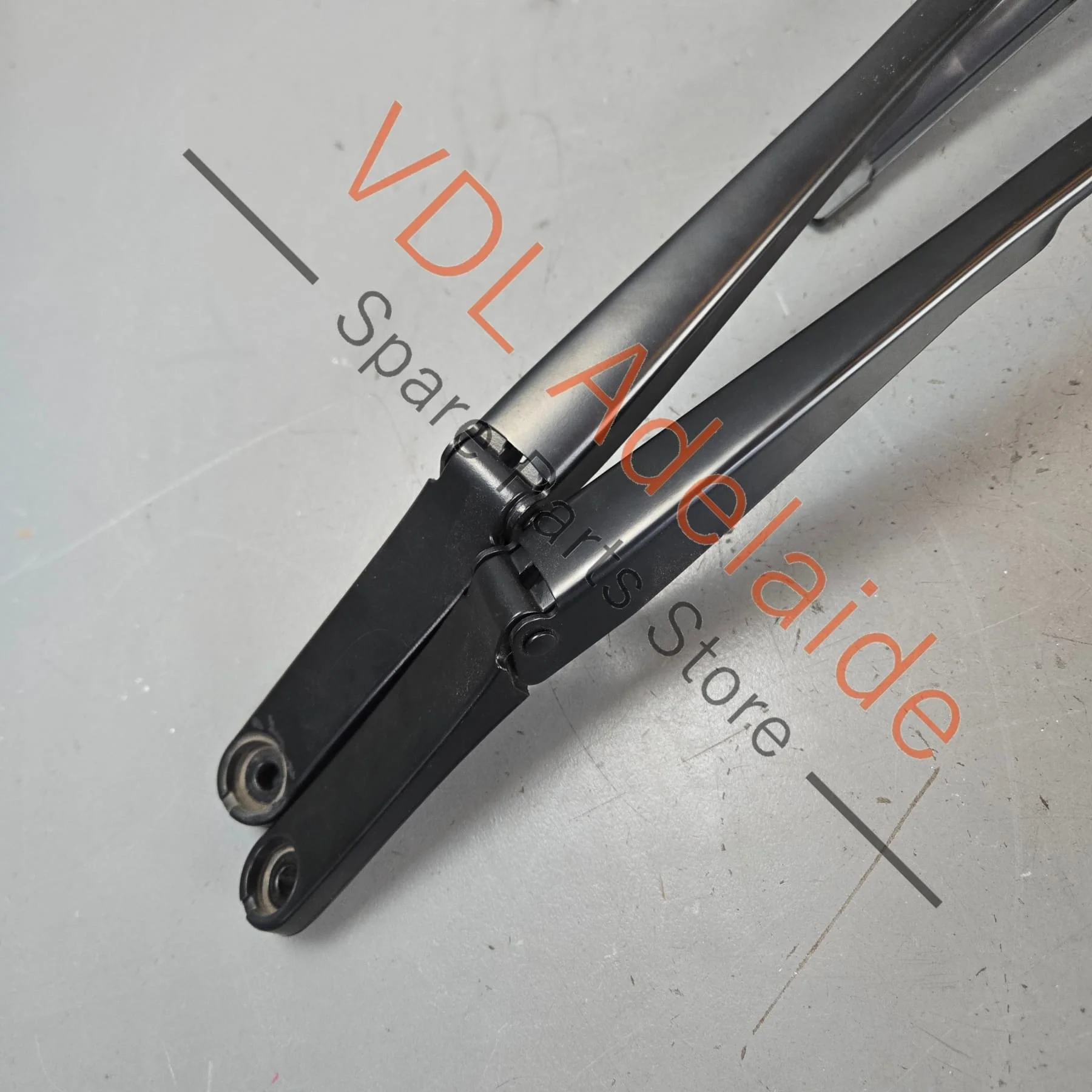 Audi A4 B9 A5 F5 Windscreen Wiper Arm Set for RHD models 8W2955407 8W2955408 - Image 3