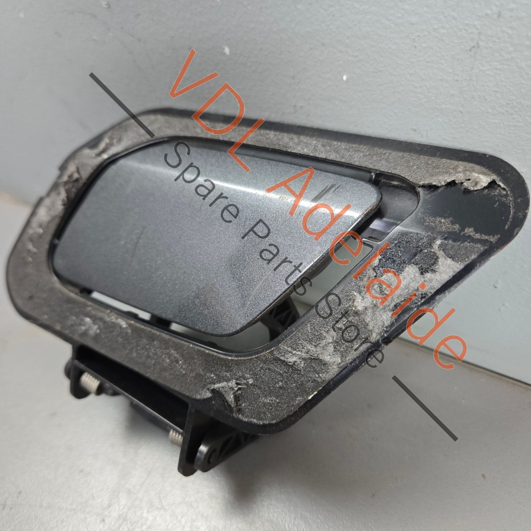 Audi RS4 RS5 Front Bumper Headlight Washer Cover and mounting bracket assembly Left 8W6807787B 8W6955275B - Image 3