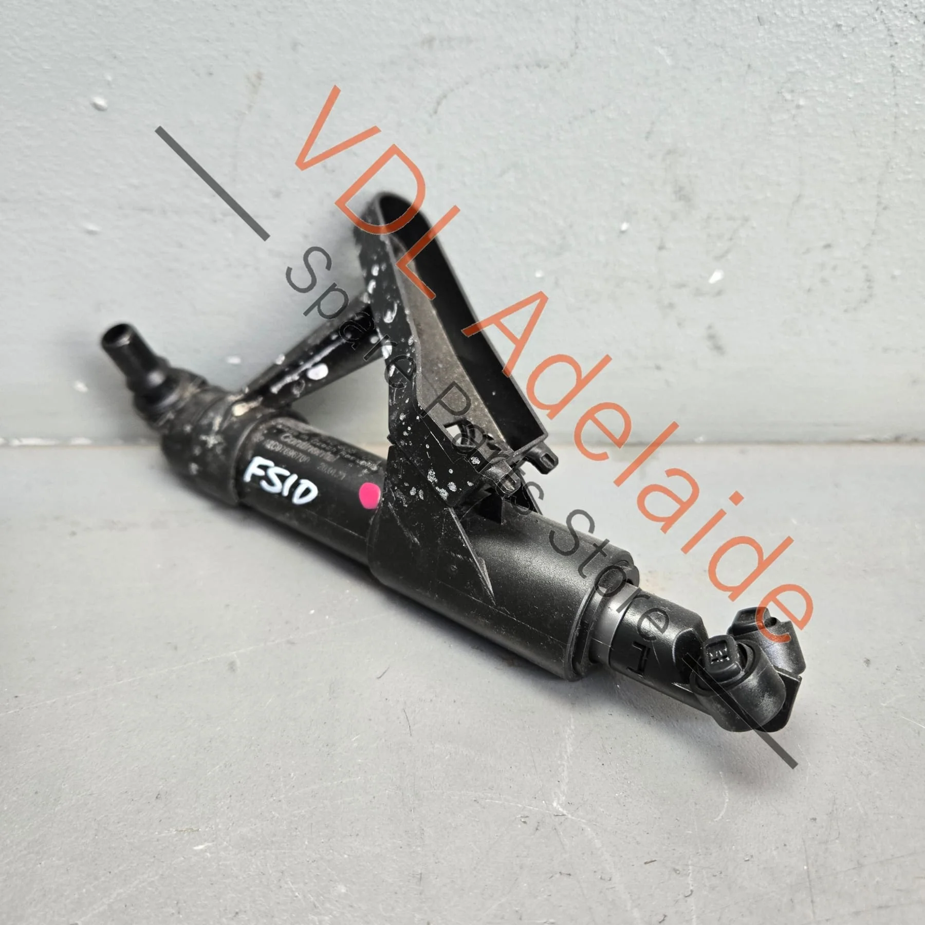 Audi RS4 RS5 Front Bumper Headlight Washer Jet 8W6955102A