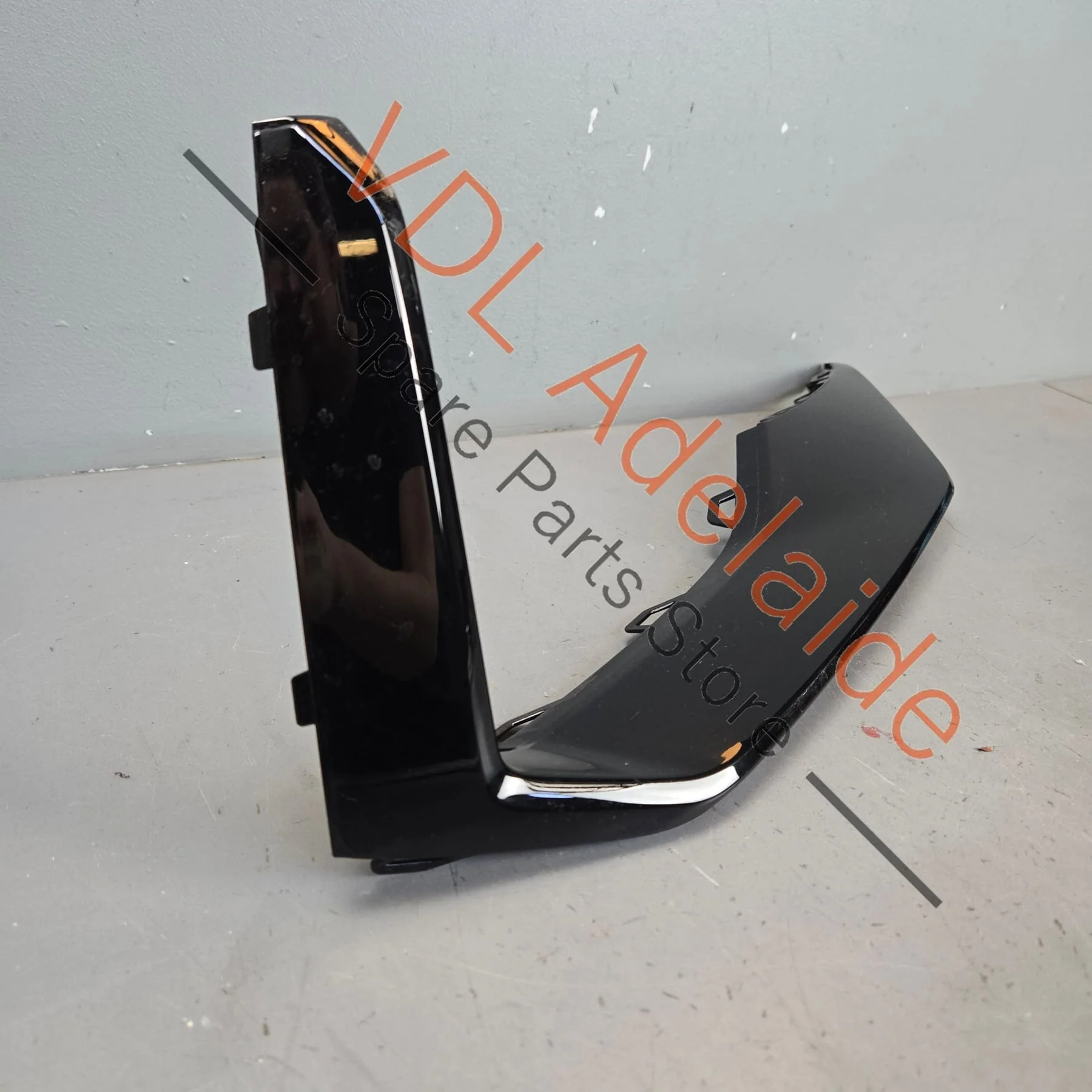 Audi RS5 B9 Front Right Bumper Trim Black Gloss 8W6807062 T94 - Image 3
