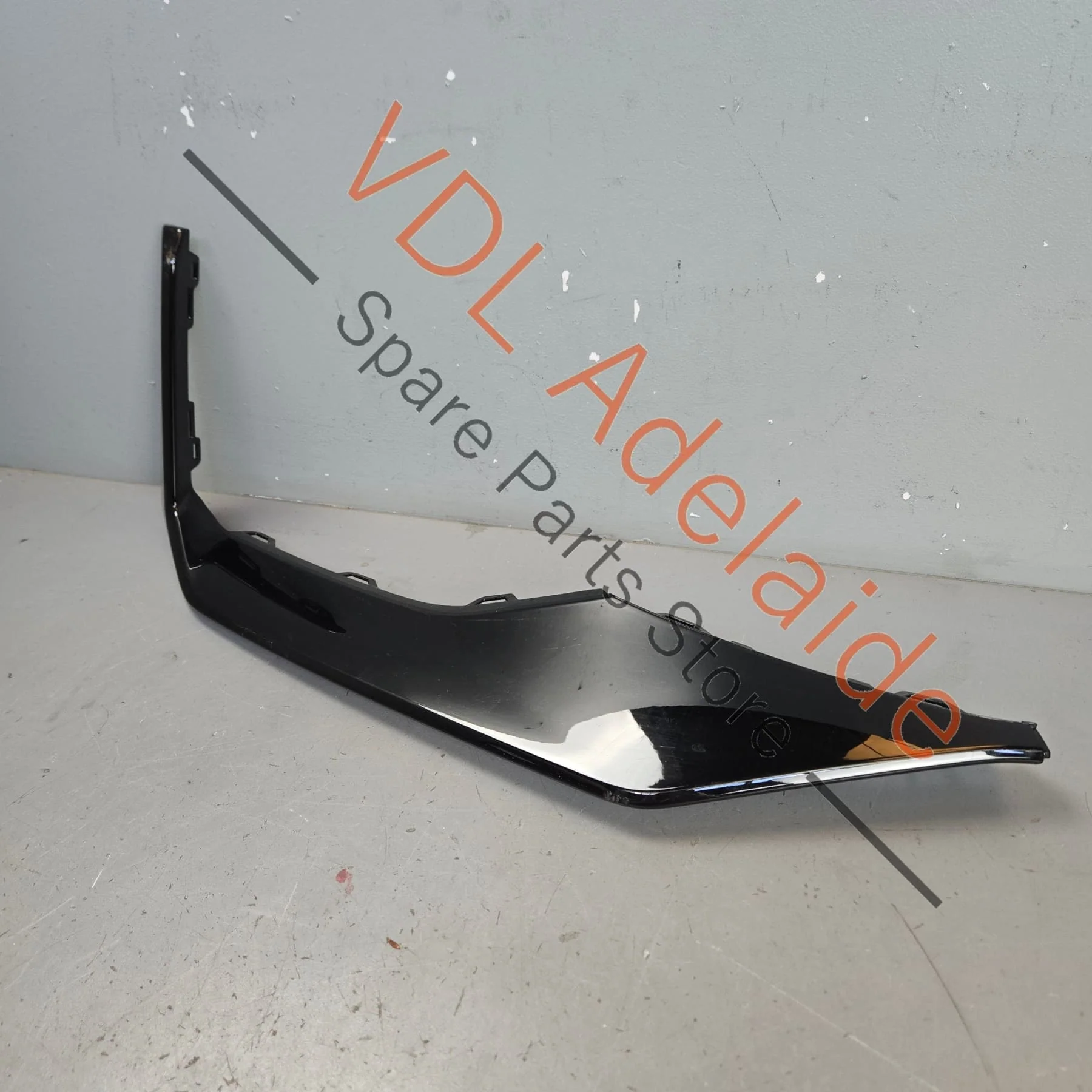 Audi RS5 B9 Front Right Bumper Trim Black Gloss 8W6807062 T94 - Image 4