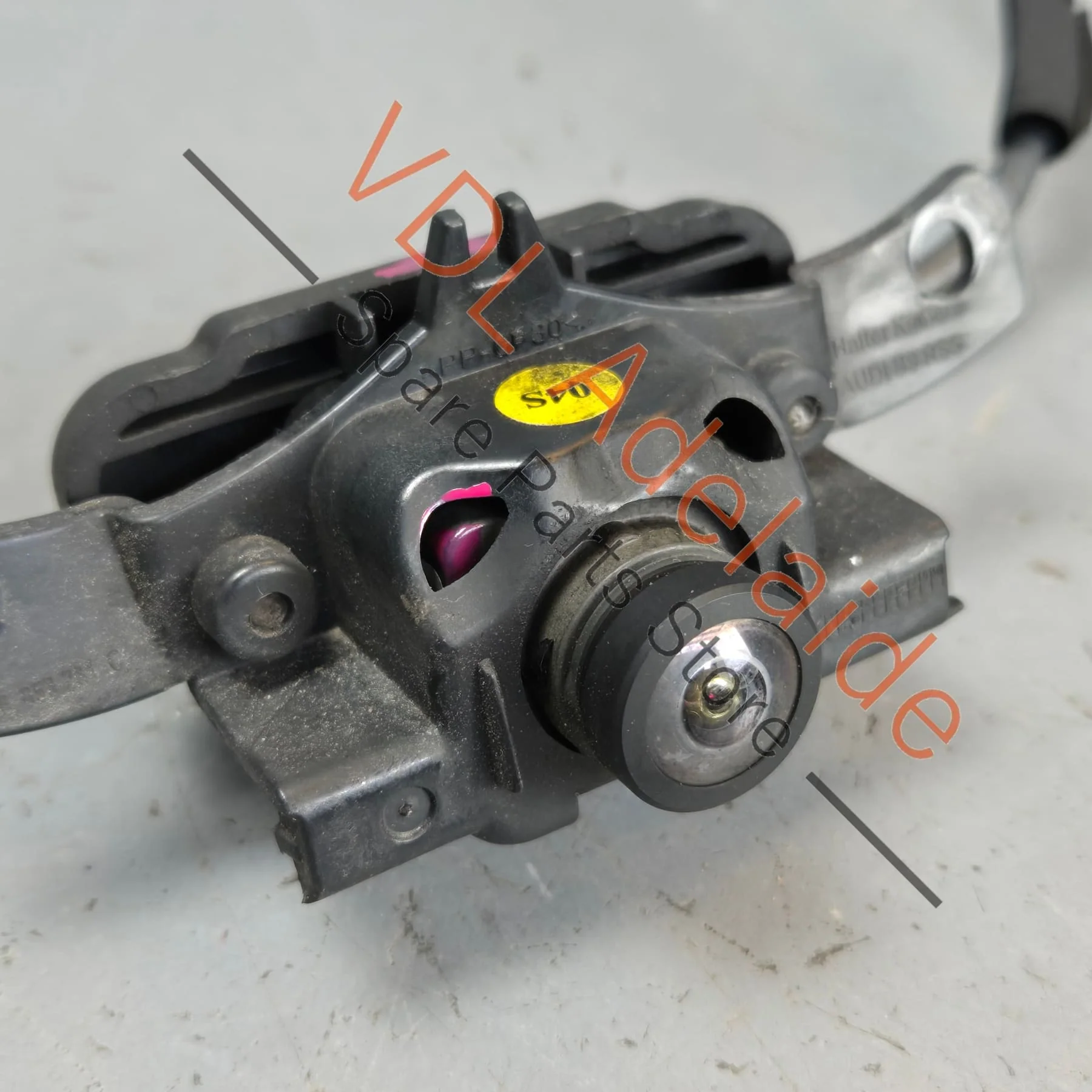 Audi RS5 B9 Front Bumper Camera with mounting bracket 5Q0980546A 8W0971192 8W6853231C - Image 3
