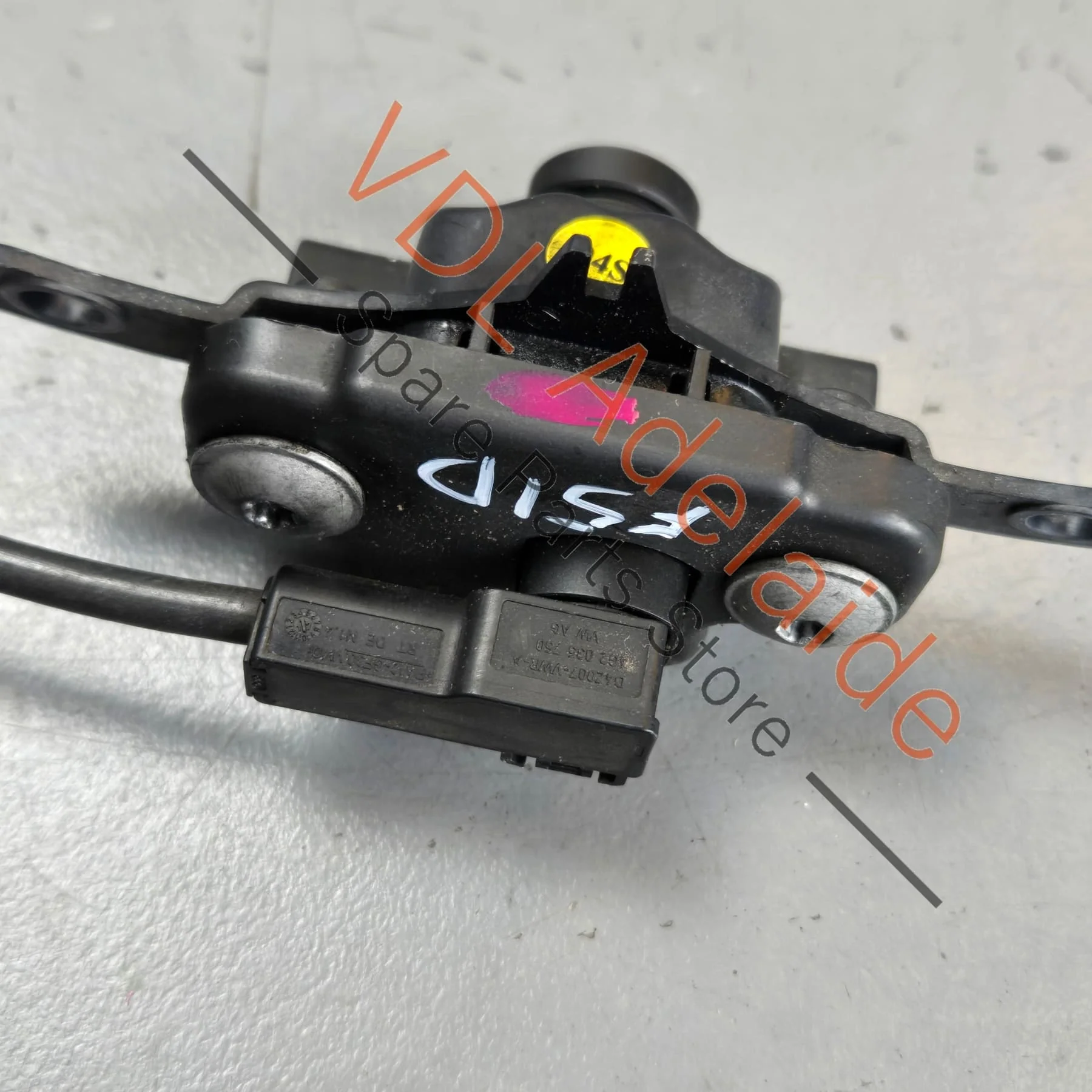 Audi RS5 B9 Front Bumper Camera with mounting bracket 5Q0980546A 8W0971192 8W6853231C - Image 5