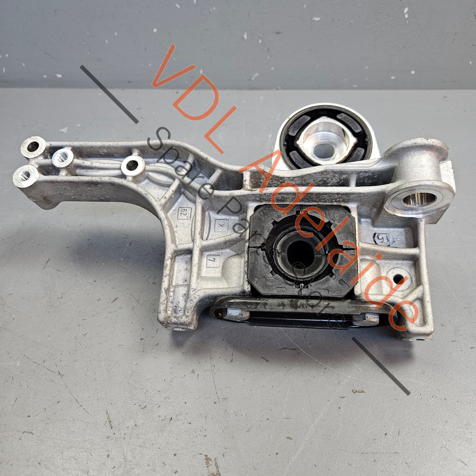 Audi e-Tron Porsche Taycan Front Left Engine Motor Mount Stabiliser 9J1413357A