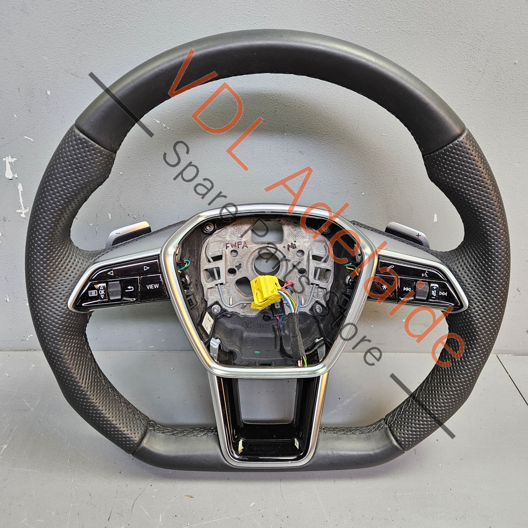Audi e-Tron Sport Steering Wheel w Tiptronic 4J3419091C IXB