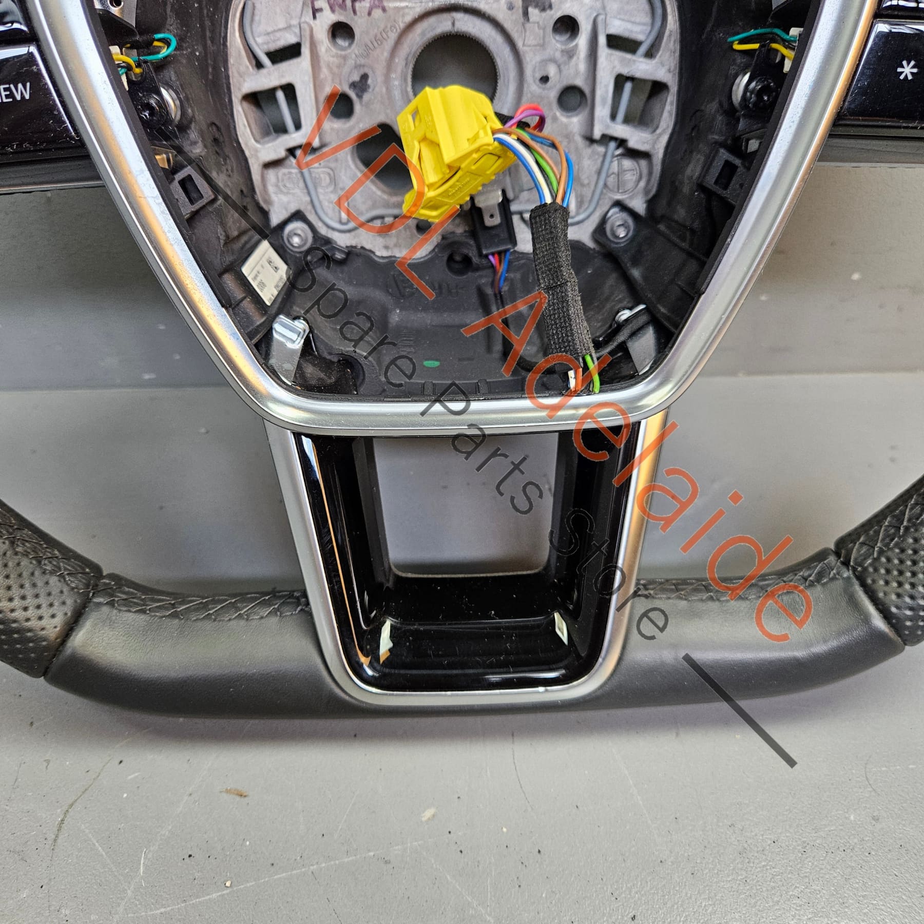Audi e-Tron Sport Steering Wheel w Tiptronic 4J3419091C IXB - Image 3
