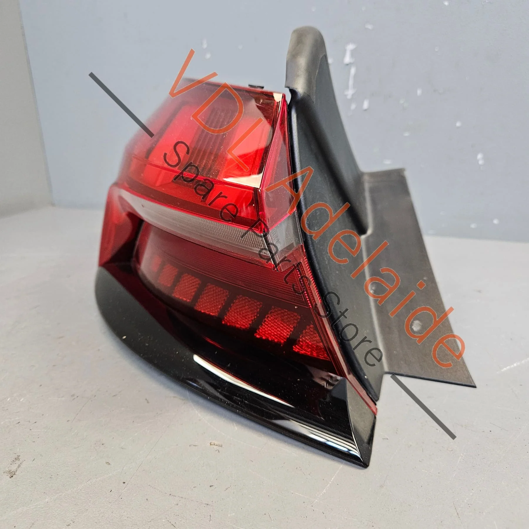 Audi e-Tron GT Rear Left Tail Light Lamp LED 4J3945091 - Image 3