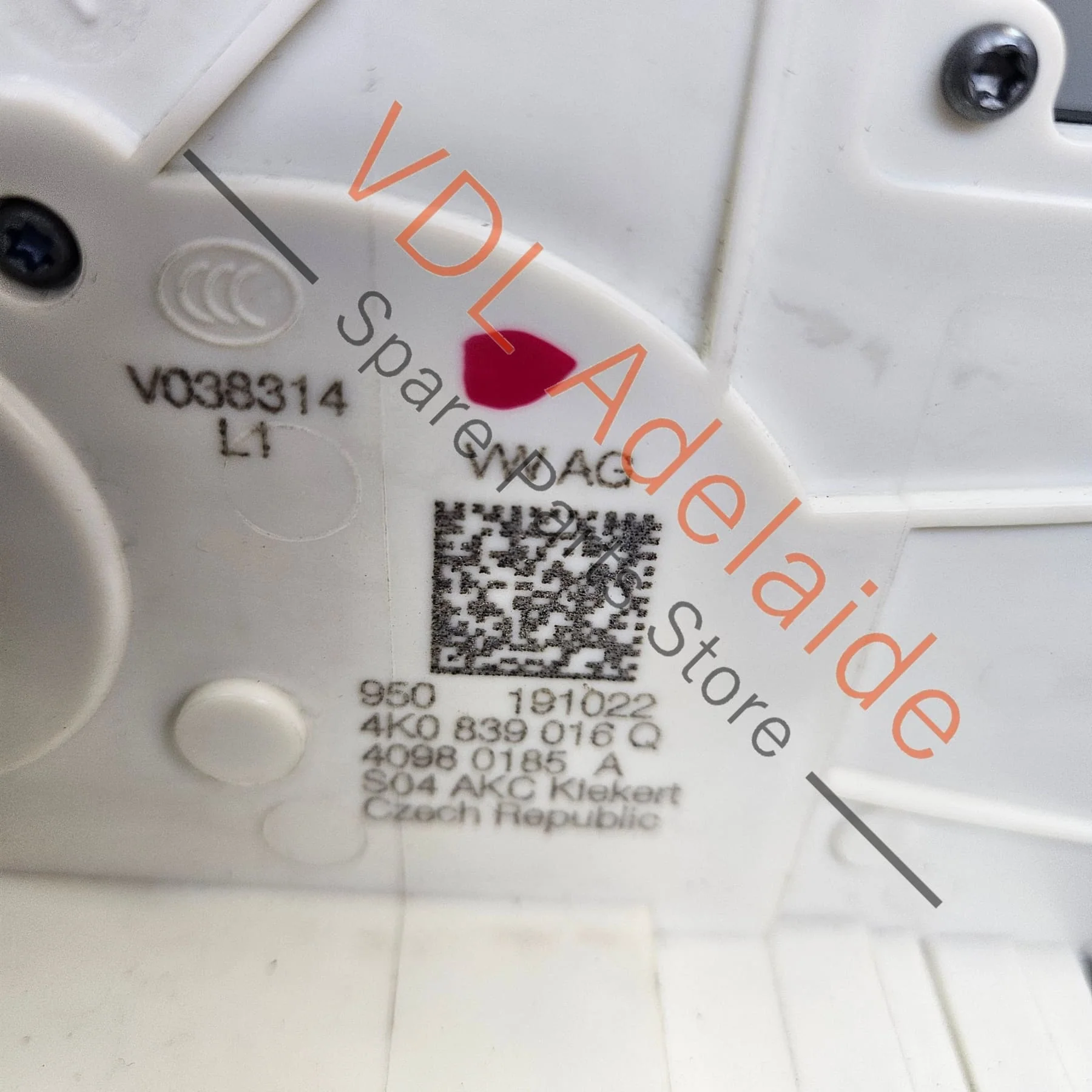 Audi Right Rear Door Lock Module 4K0839016Q - Image 3