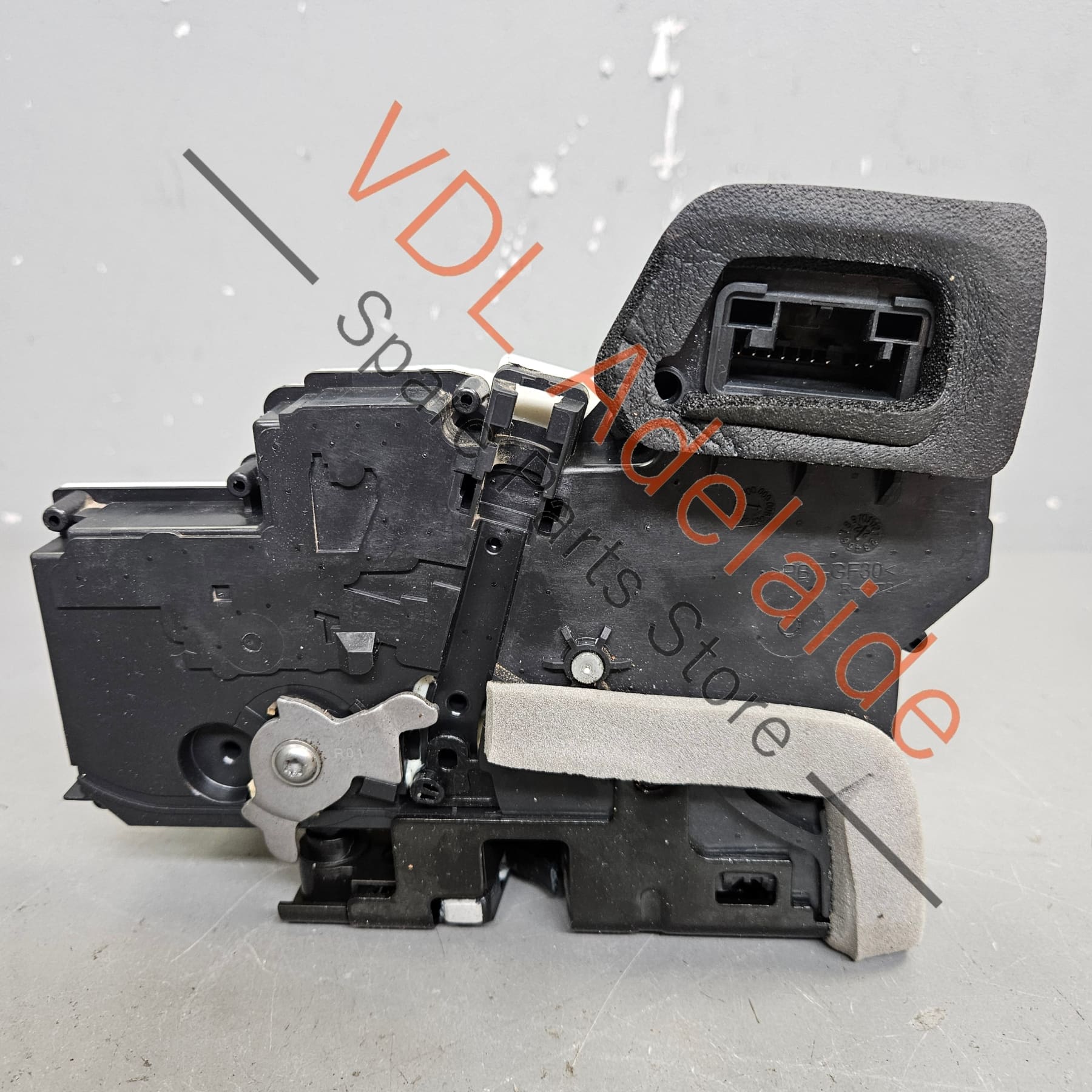 Audi Right Rear Door Lock Module 4K0839016Q - Image 4