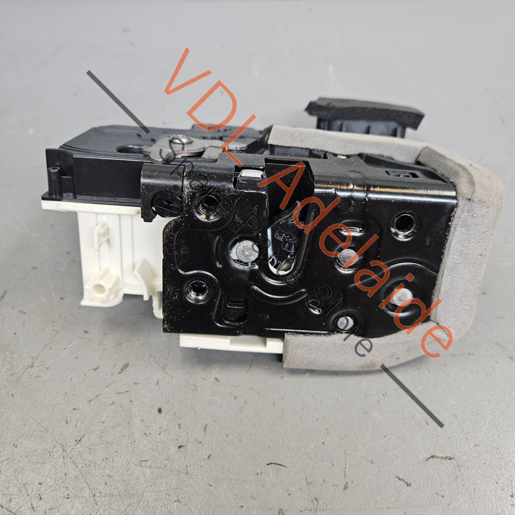 Audi Right Rear Door Lock Module 4K0839016Q - Image 5