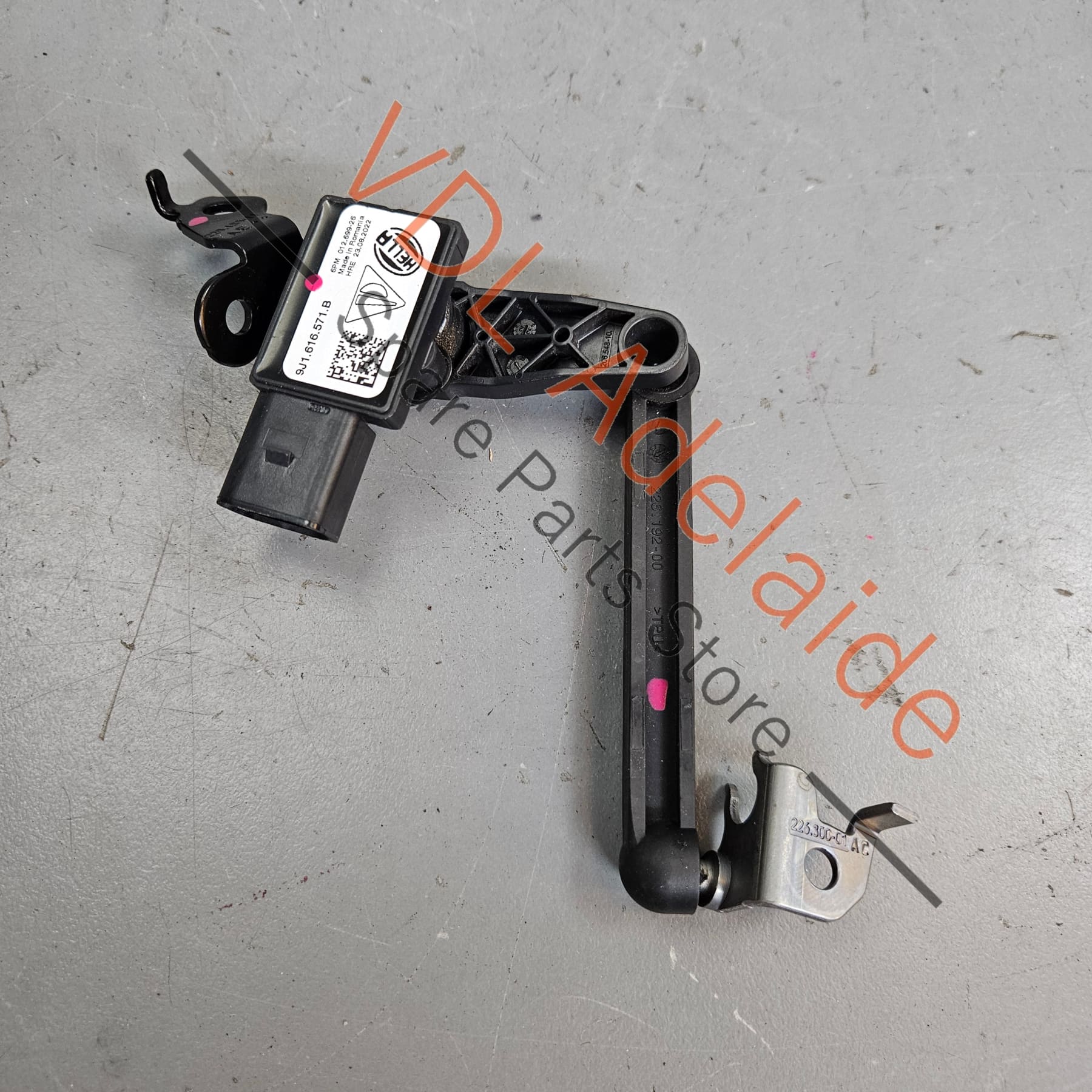 Audi e-Tron Porsche Taycan Right Rear Suspension Level Sensor 9J1616571B