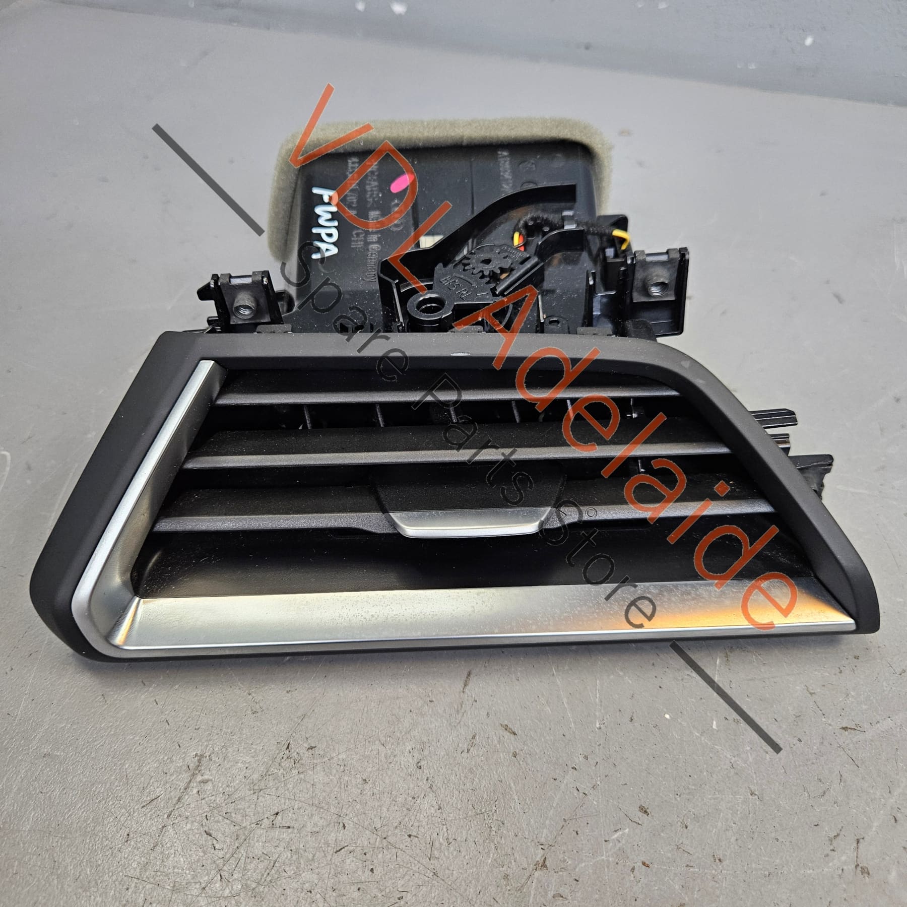 Audio e-Tron Passenger Side Dashboard Air Vent 4J3819702A