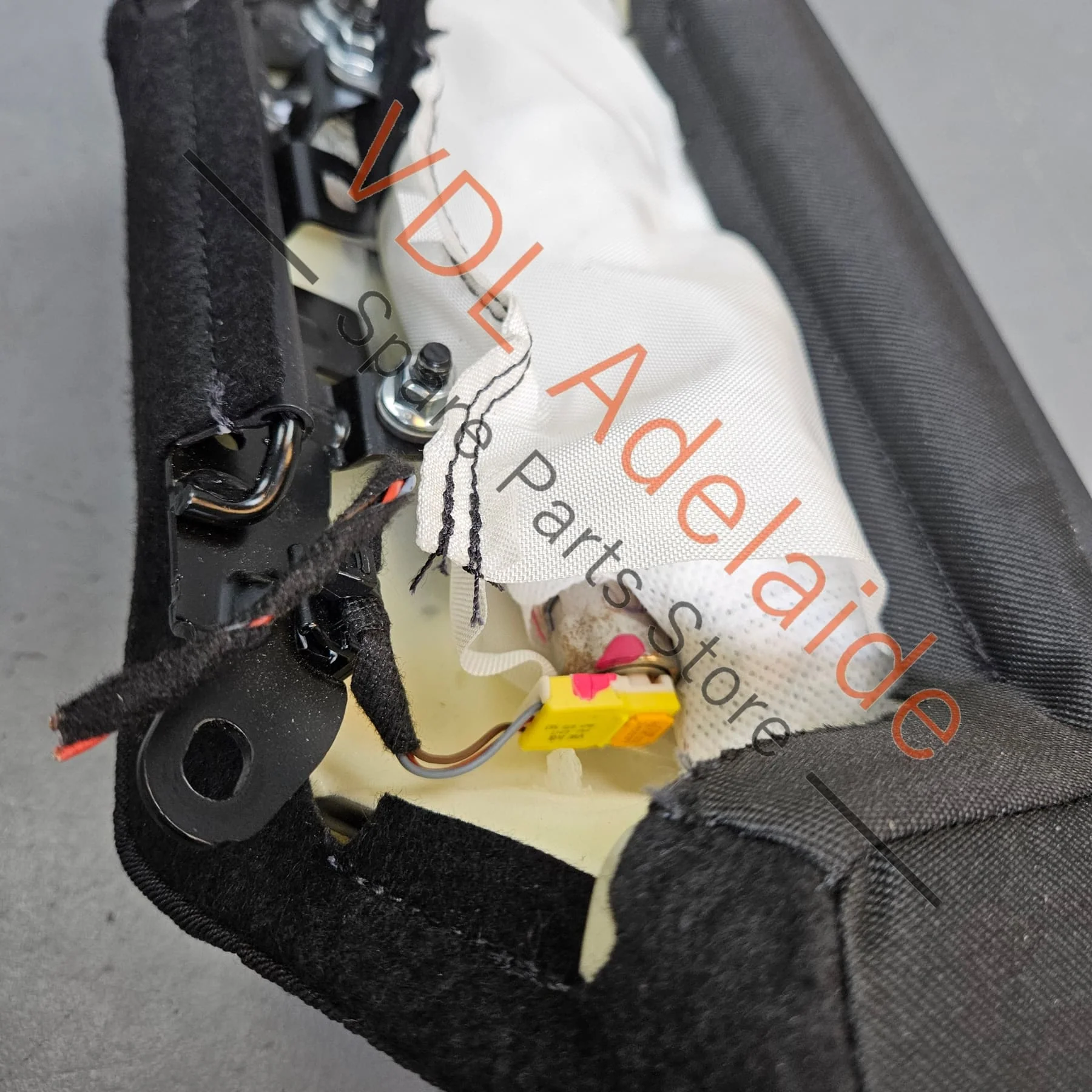 Audi e-Tron GT Rear Left Passenger Airbag Kit 9J1880441E - Image 9
