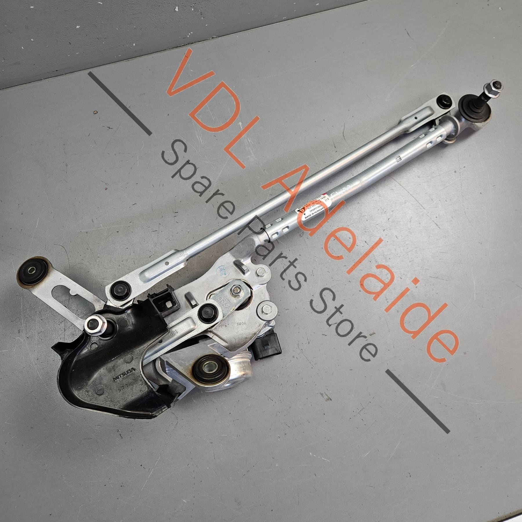Audi e-Tron GT Windscreen Wiper Motor w Linkage for RHD 9J1955024E - Image 4
